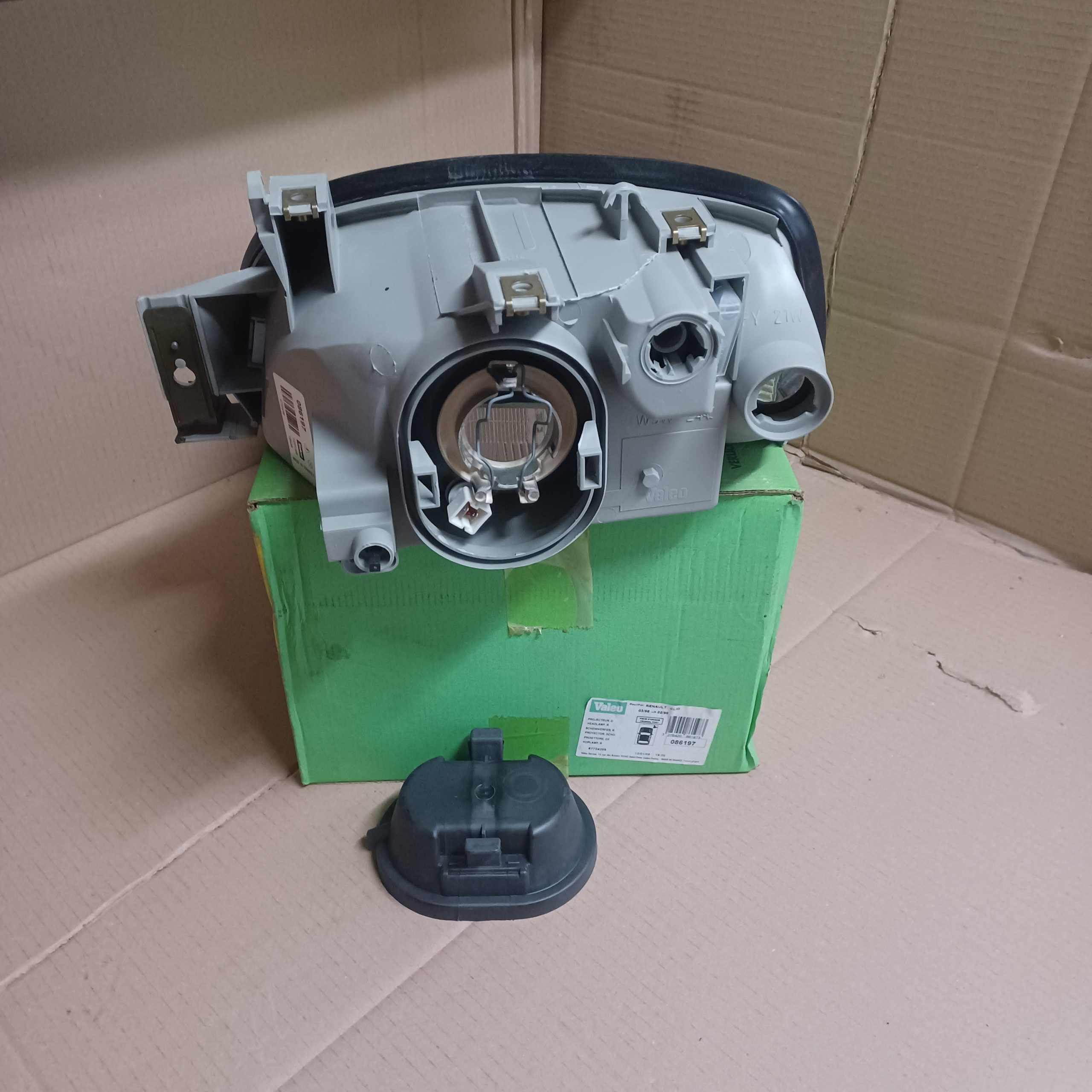 Phare avant droit Renault clio I phase III Arrivages Auto Pieces