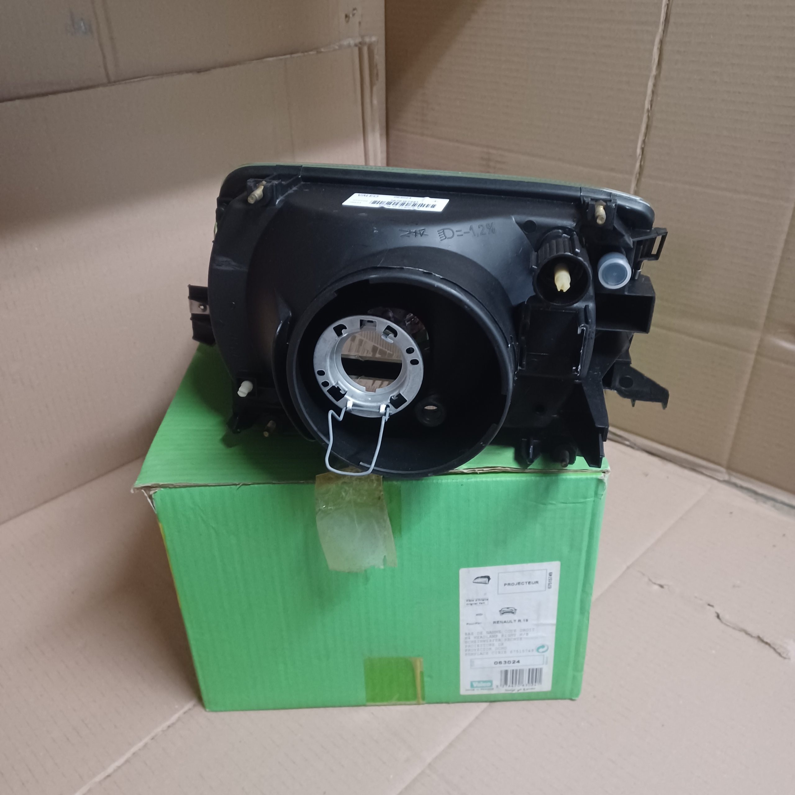 Phare avant droit Renault R19 Arrivages Auto Pieces