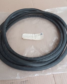 Enjoliveur pare-brise Ford Fiesta MK4 99-02 Arrivages Auto Pieces