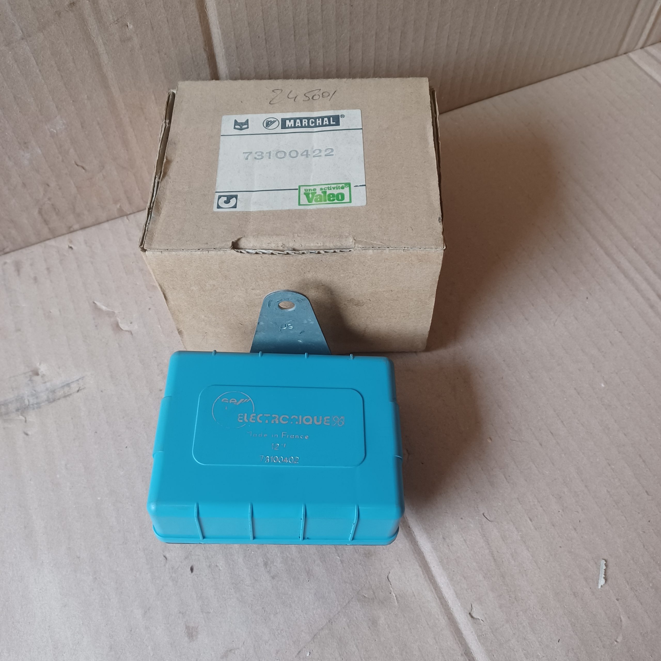 Boitier de préchauffage Peugeot 404 504 diesel Arrivages Auto Pieces