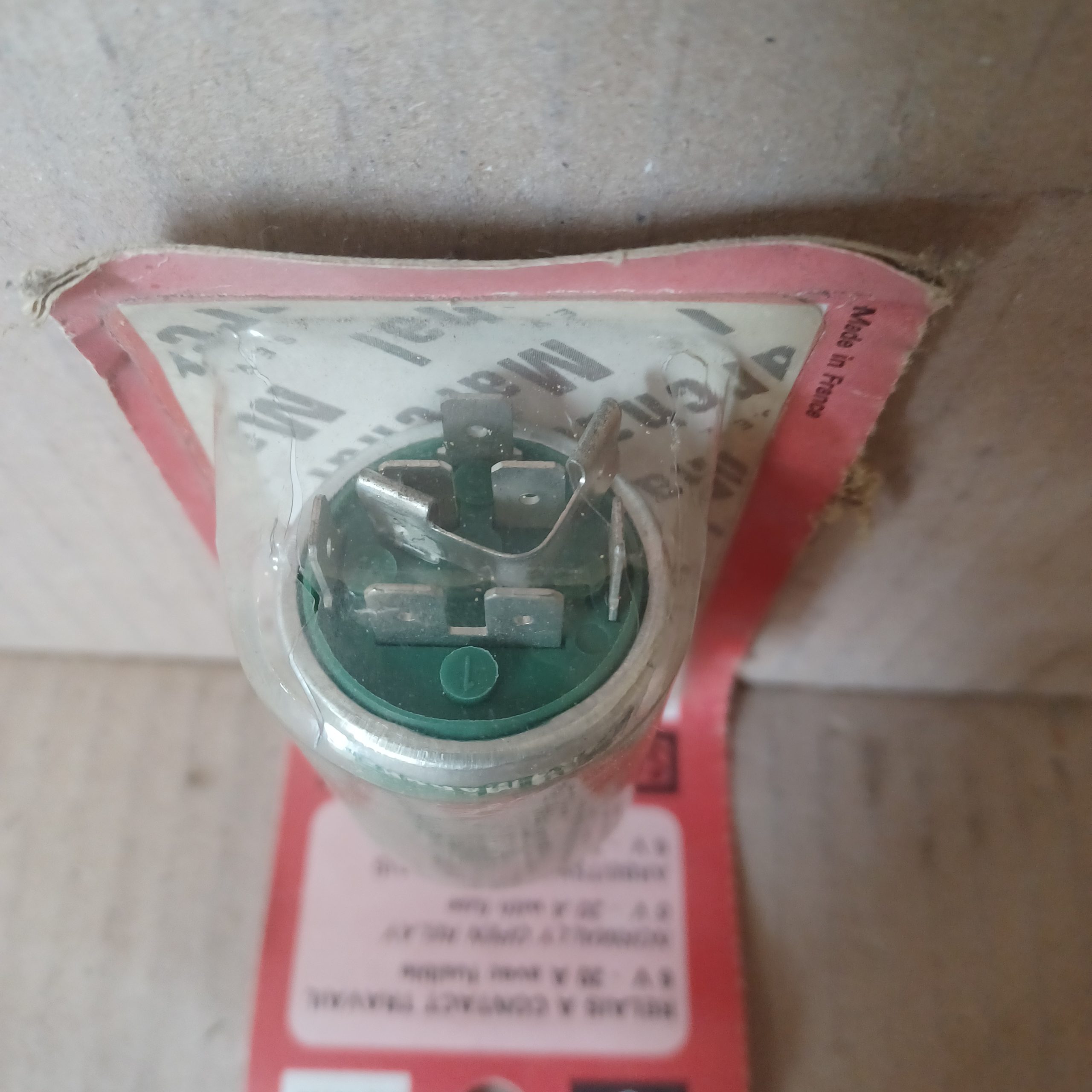 Relais 514 6 Volts 20 ampères Klaxon / Feux additionnels Arrivages Auto Pieces