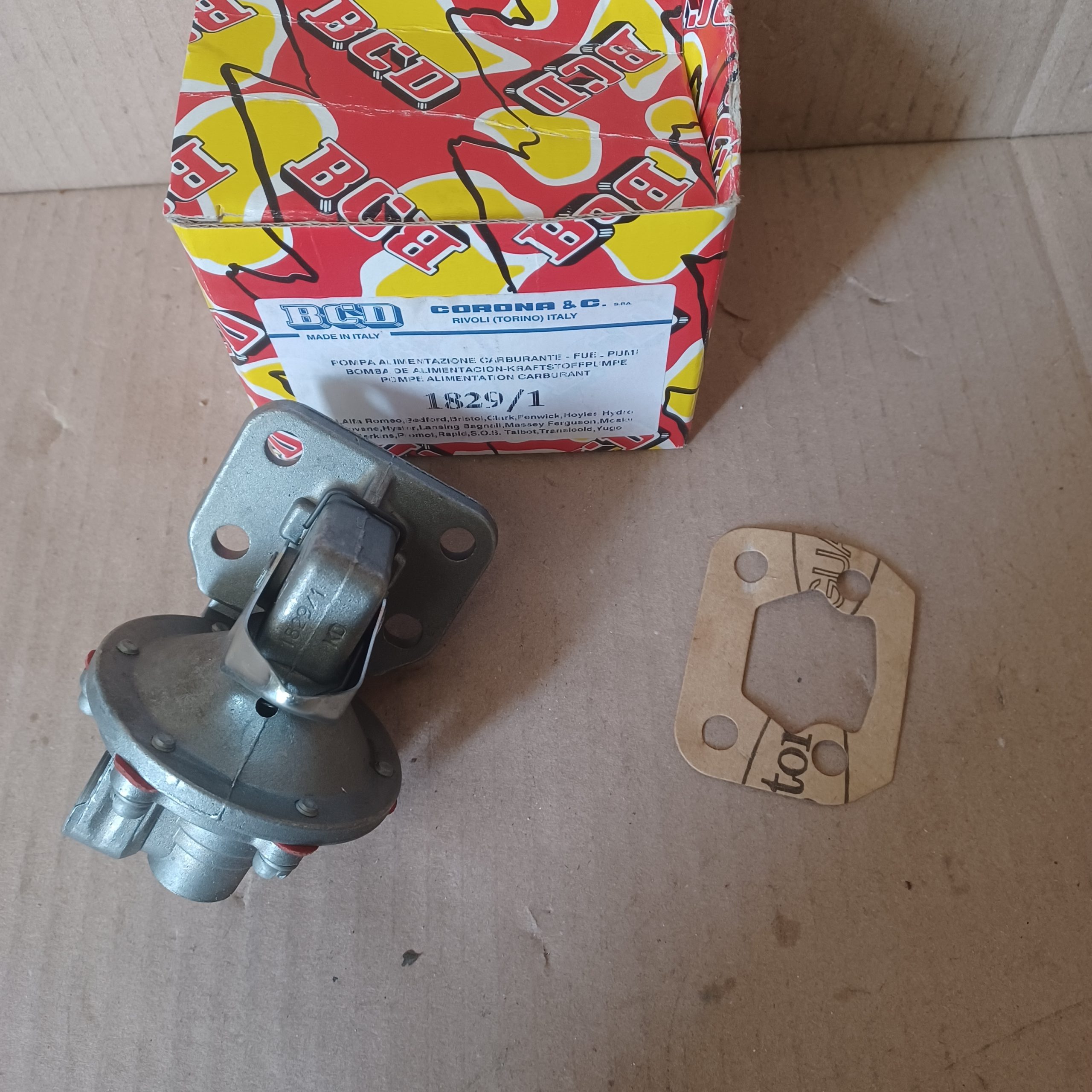 Pompe à carburant Massey Ferguson MF630 Arrivages Auto Pieces