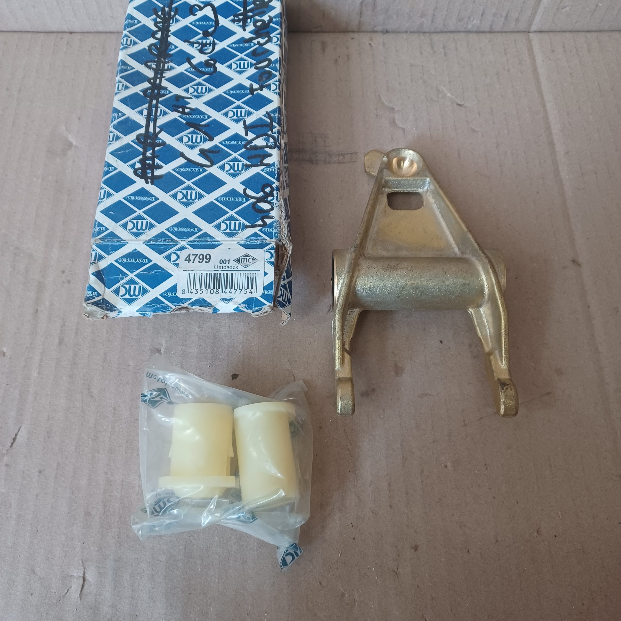 Fourchette débrayage Citroen Evasion Jumpy I Berlingo I Xsara Peugeot 206 806 Expert I Partner I Arrivages Auto Pieces
