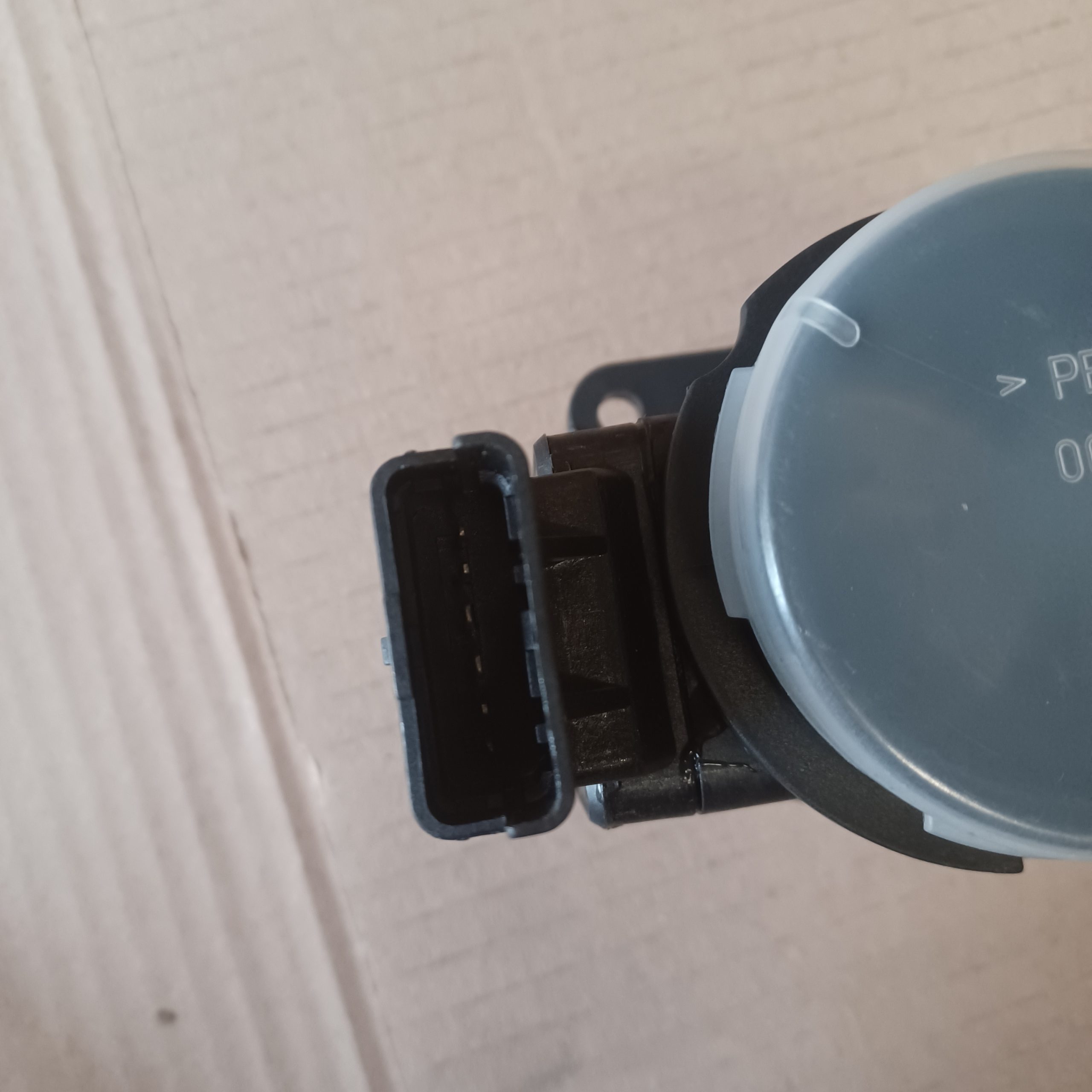 Débitmètre 6 pins 1.4 HDI Citroen C2 C3 I Xsara Peugeot 206 307 1007 Arrivages Auto Pieces