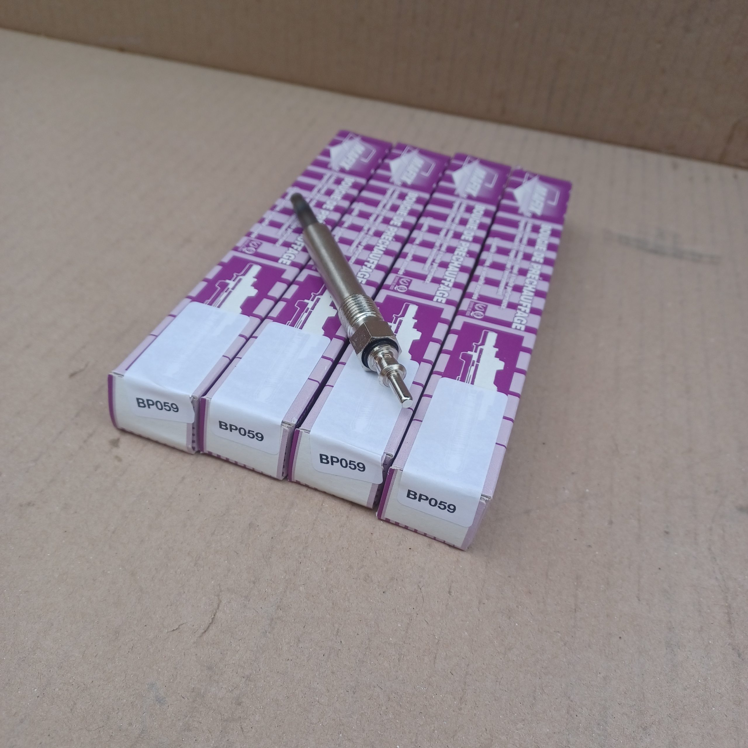 Lot de 4 bougies de préchauffage Mercedes C220 D C250 D W202 E250 D E300 D W124 Arrivages Auto Pieces
