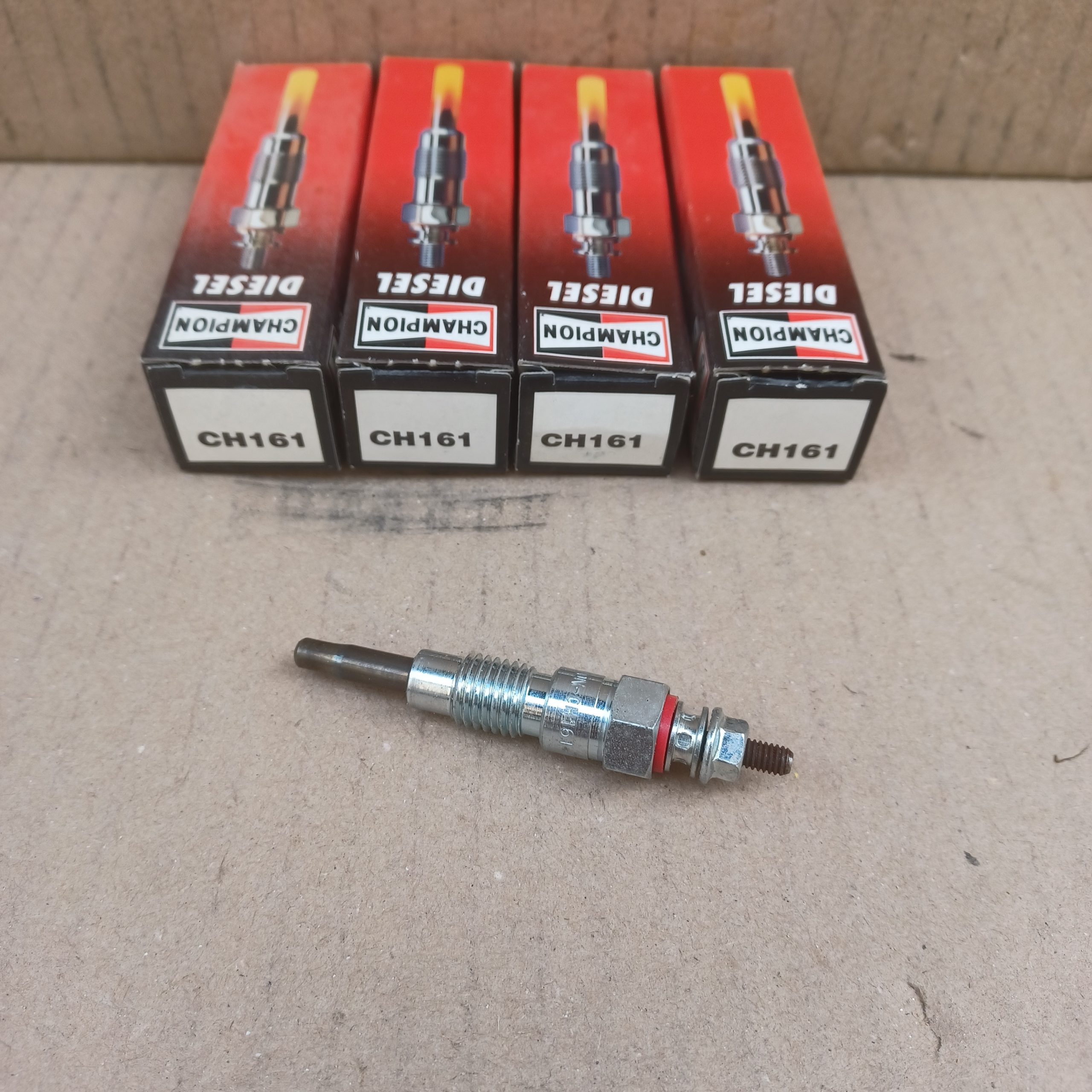 Lot de 4 bougies de préchauffage Nissan pick up D21 2.5 D Arrivages Auto Pieces