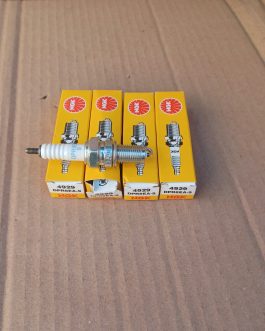 Lot de 4 bougies d&rsquo;allumage BMW E30 M3 Arrivages Auto Pieces