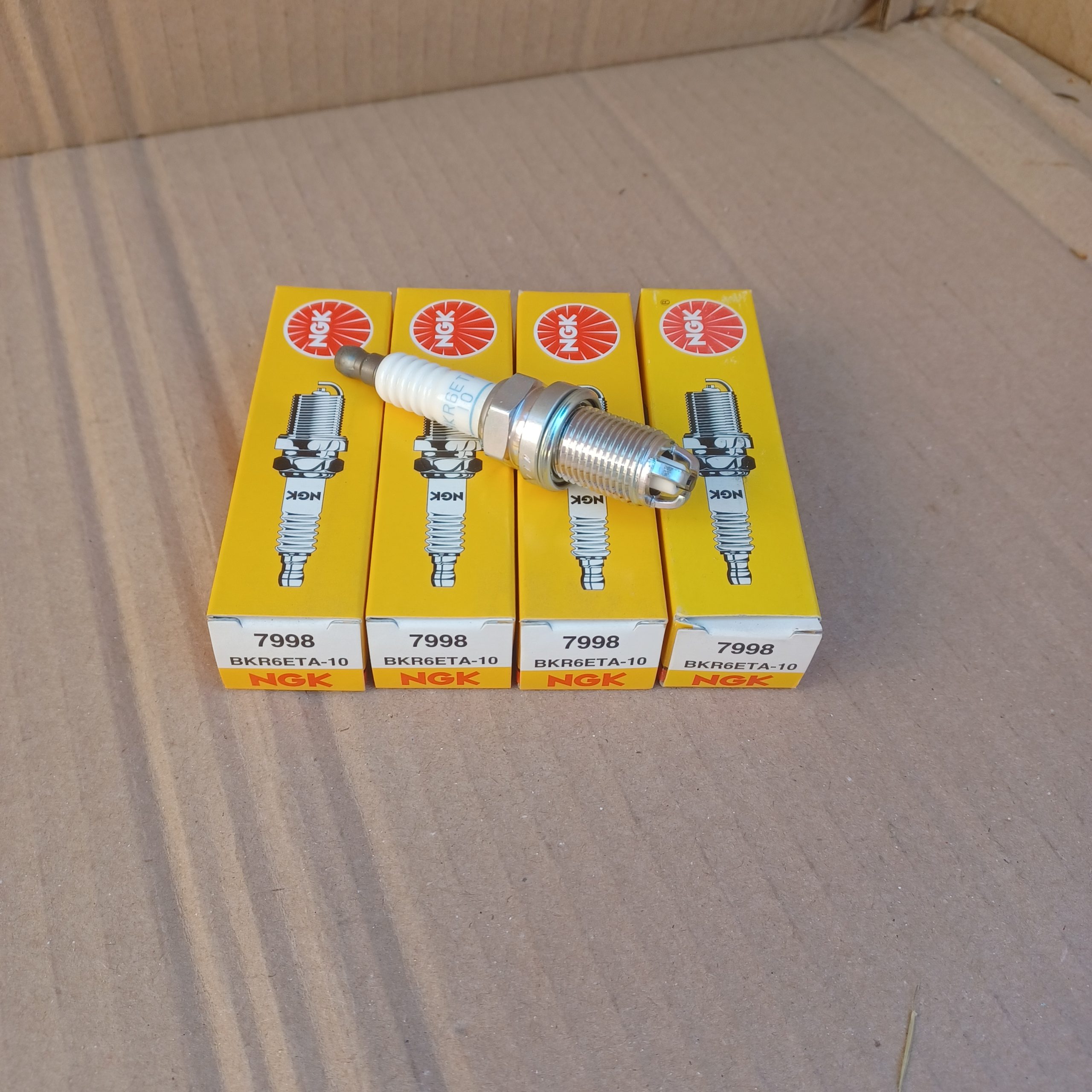 Lot de 4 bougies d&rsquo;allumage VW Lupo 1.0 Skoda Fabia I 1.0 Arrivages Auto Pieces