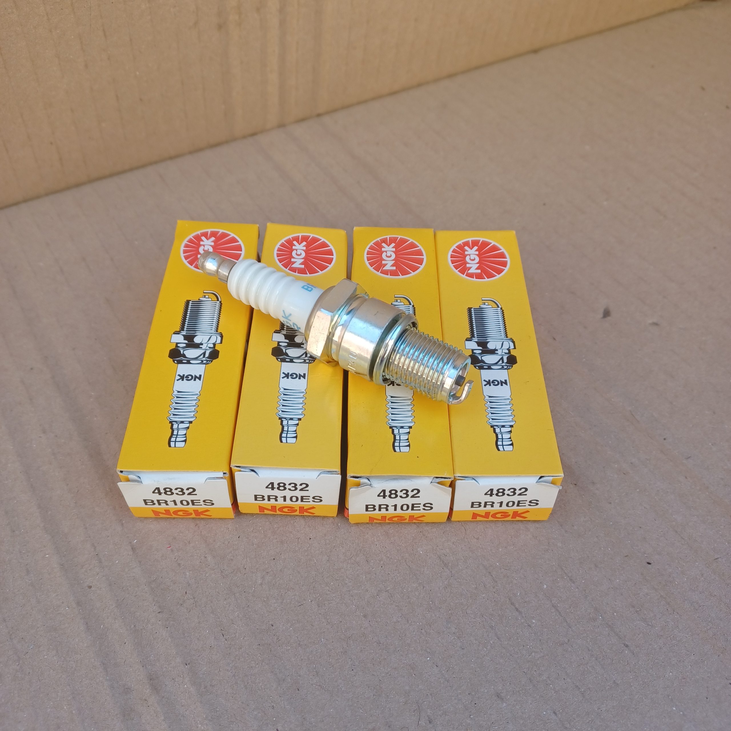 20250518_142440 Lot de 4 bougies d’allumage Aprilia RS 125 Pegaso 125 RX 250 Arrivages Auto Pieces