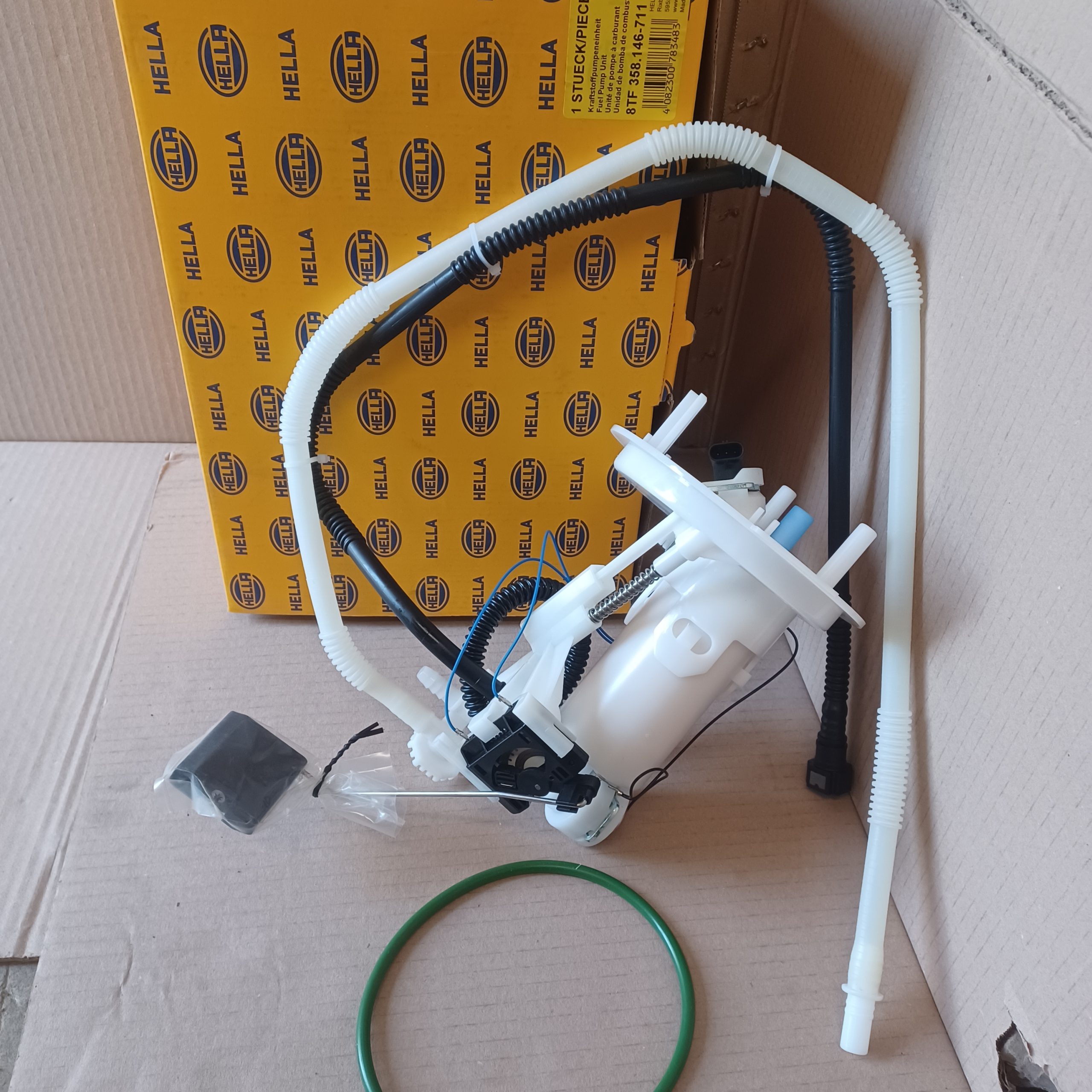 Pompe à carburant Mercedes Classe C W204 180 200 Arrivages Auto Pieces