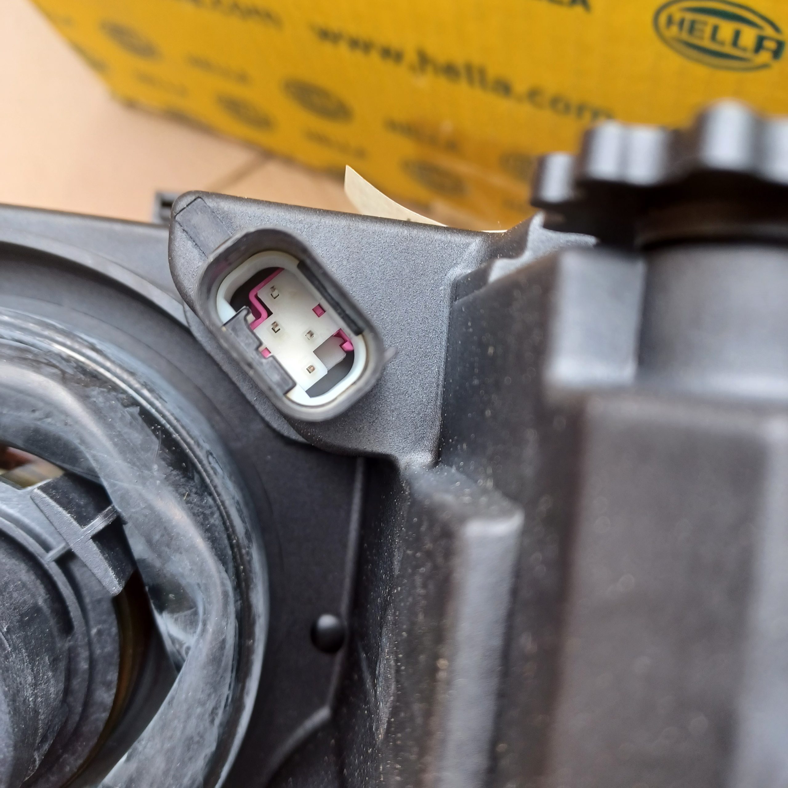 Neuf Hella Phare Droit H7 BMW E46 Phase 2 Arrivages Auto Pieces