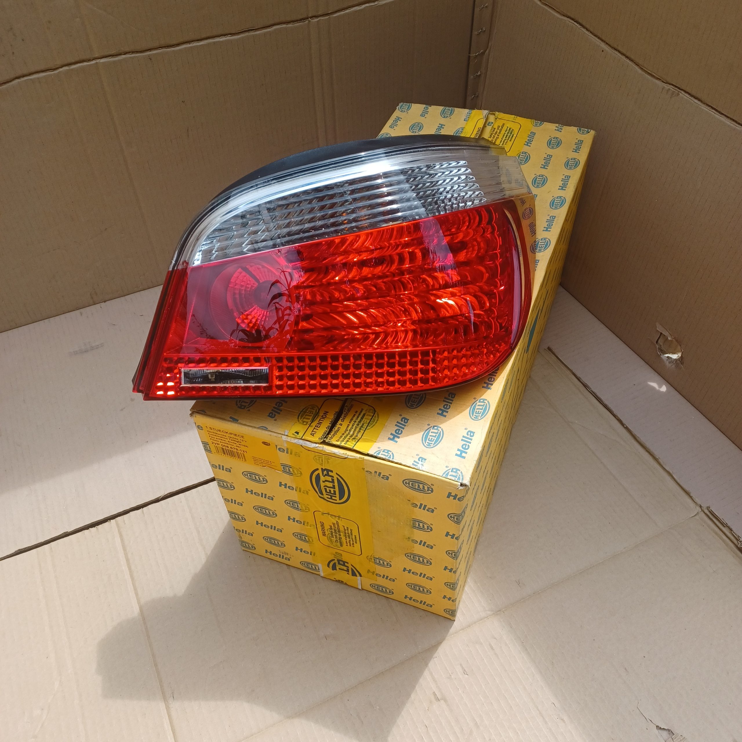 Neuf Hella Feu Droit BMW E60 2VP 008 679-121 Arrivages Auto Pieces