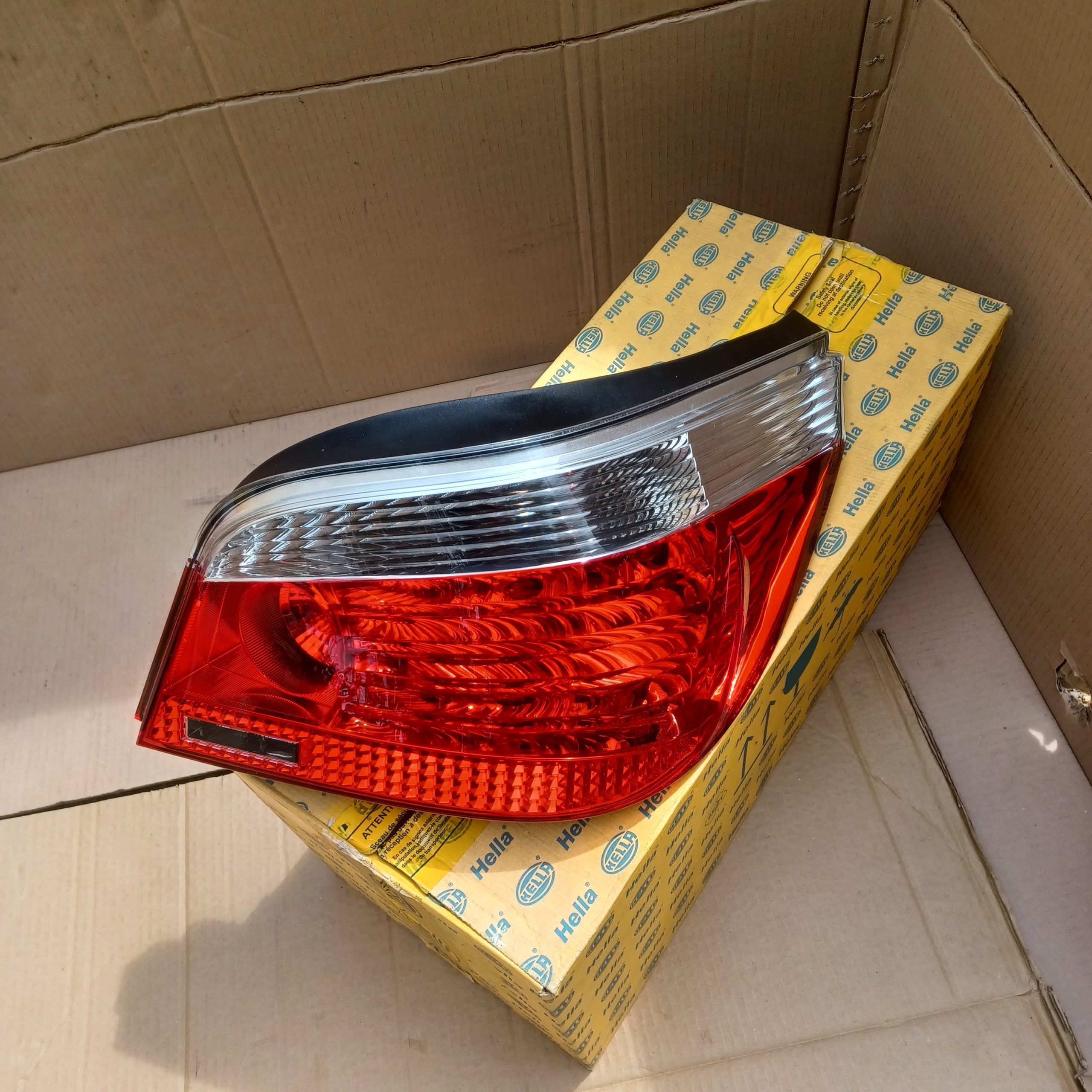 Neuf Hella Feu Droit BMW E60 2VP 008 679-121 Arrivages Auto Pieces
