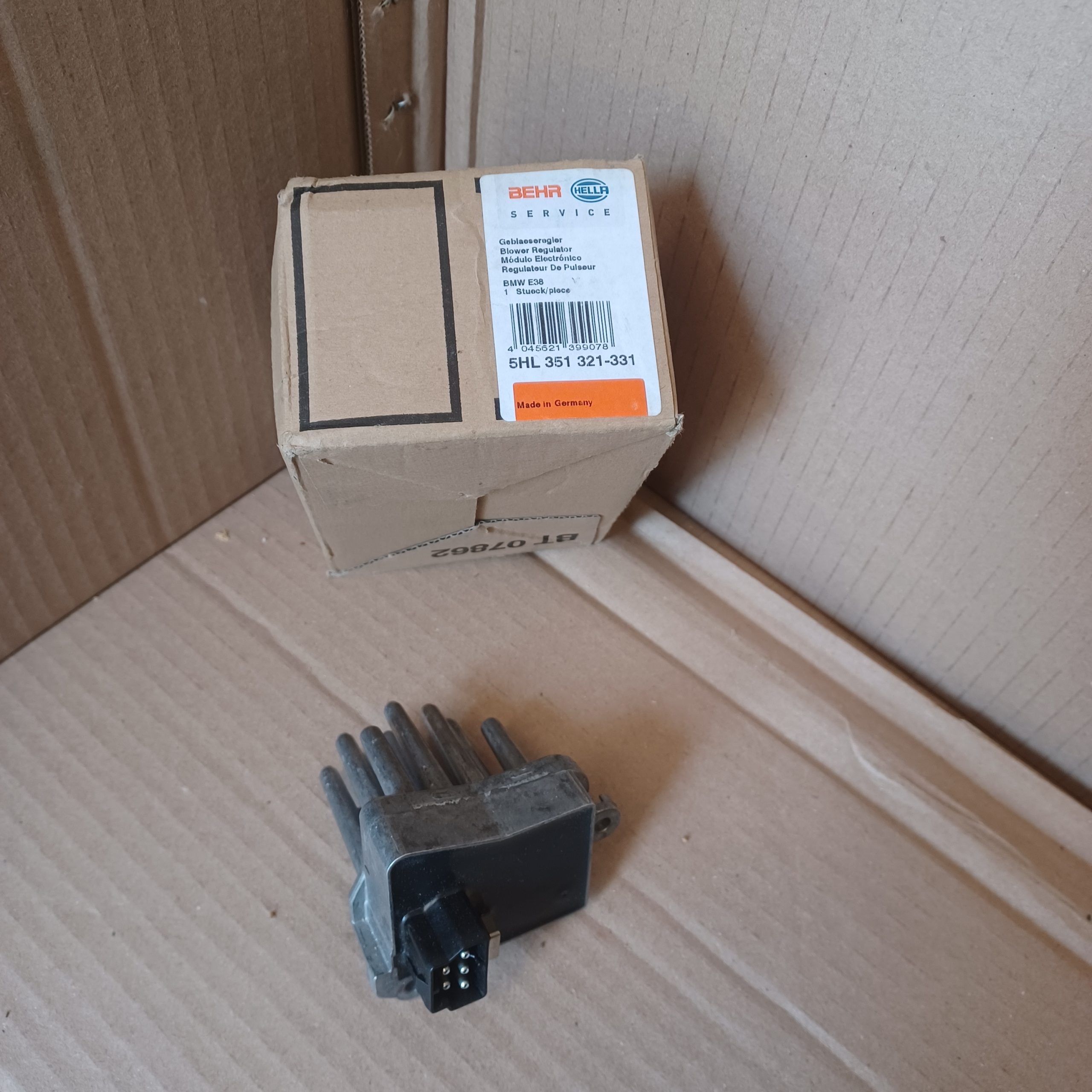 Pompe à eau BMW Mot. M54 E36 E46 E39 E60 E65 E38 E53 E34 E83 E85 Arrivages Auto Pieces