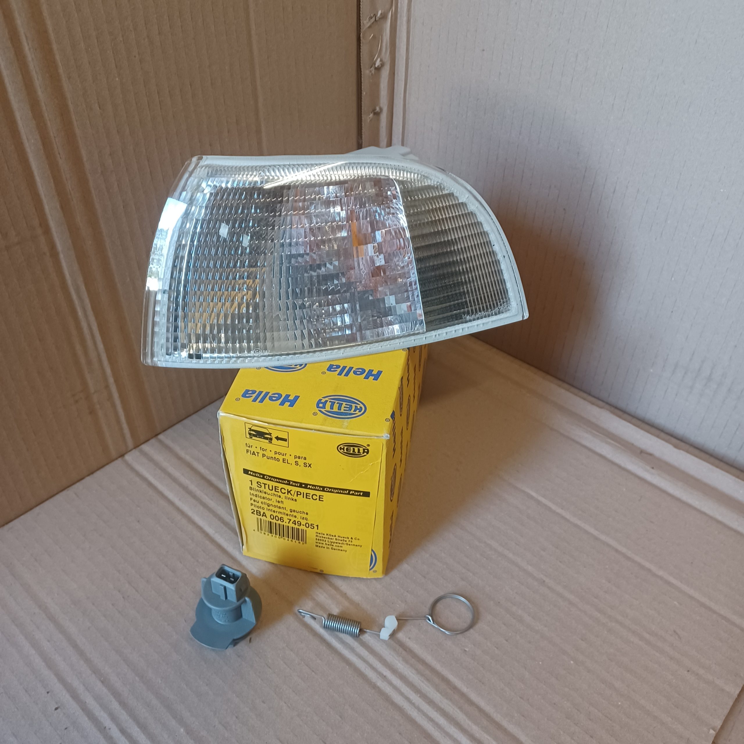 Hella Clignotant avant gauche Fiat Punto I blanc Arrivages Auto Pieces