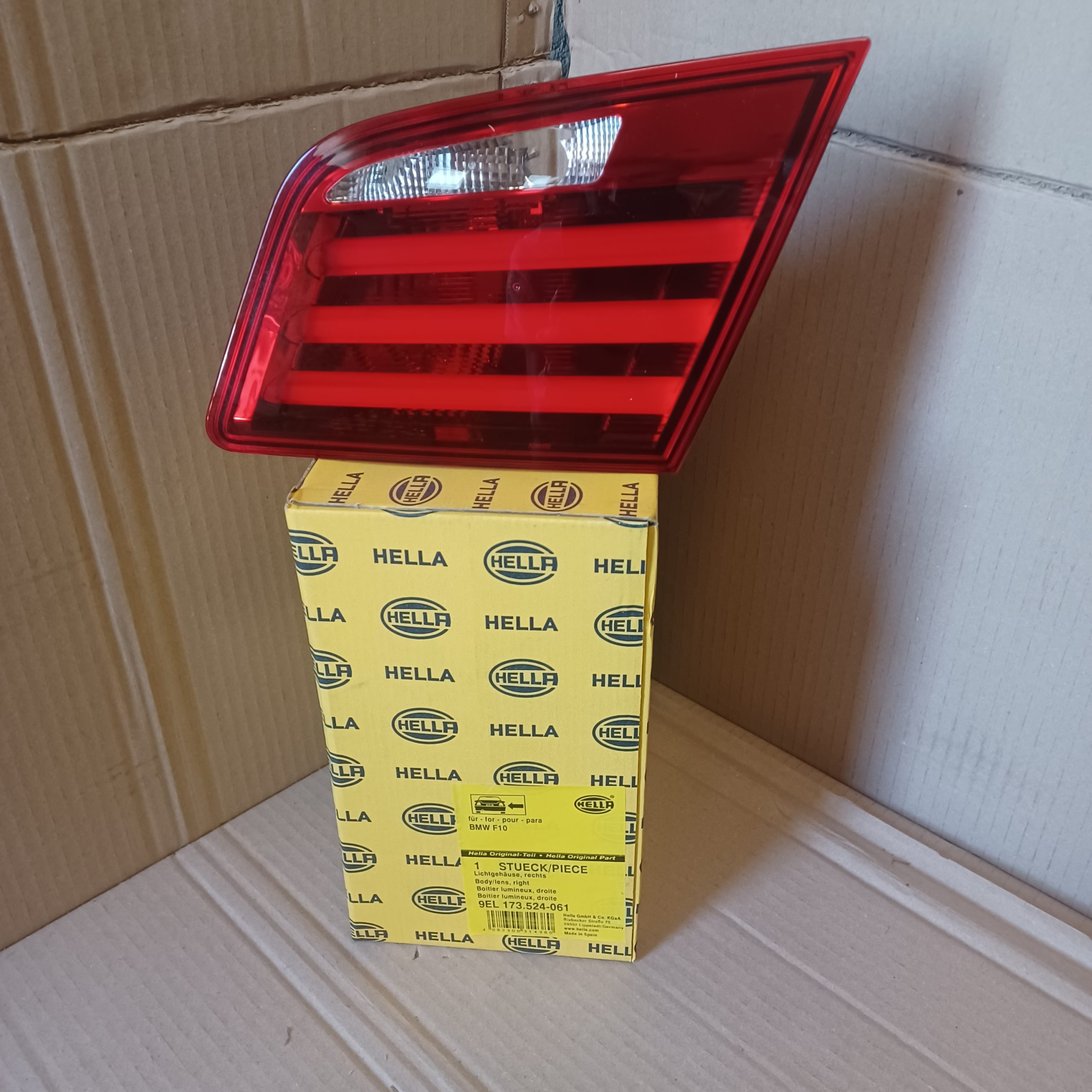 Hella Feu de malle gauche BMW Série 5 F10 Berline Arrivages Auto Pieces