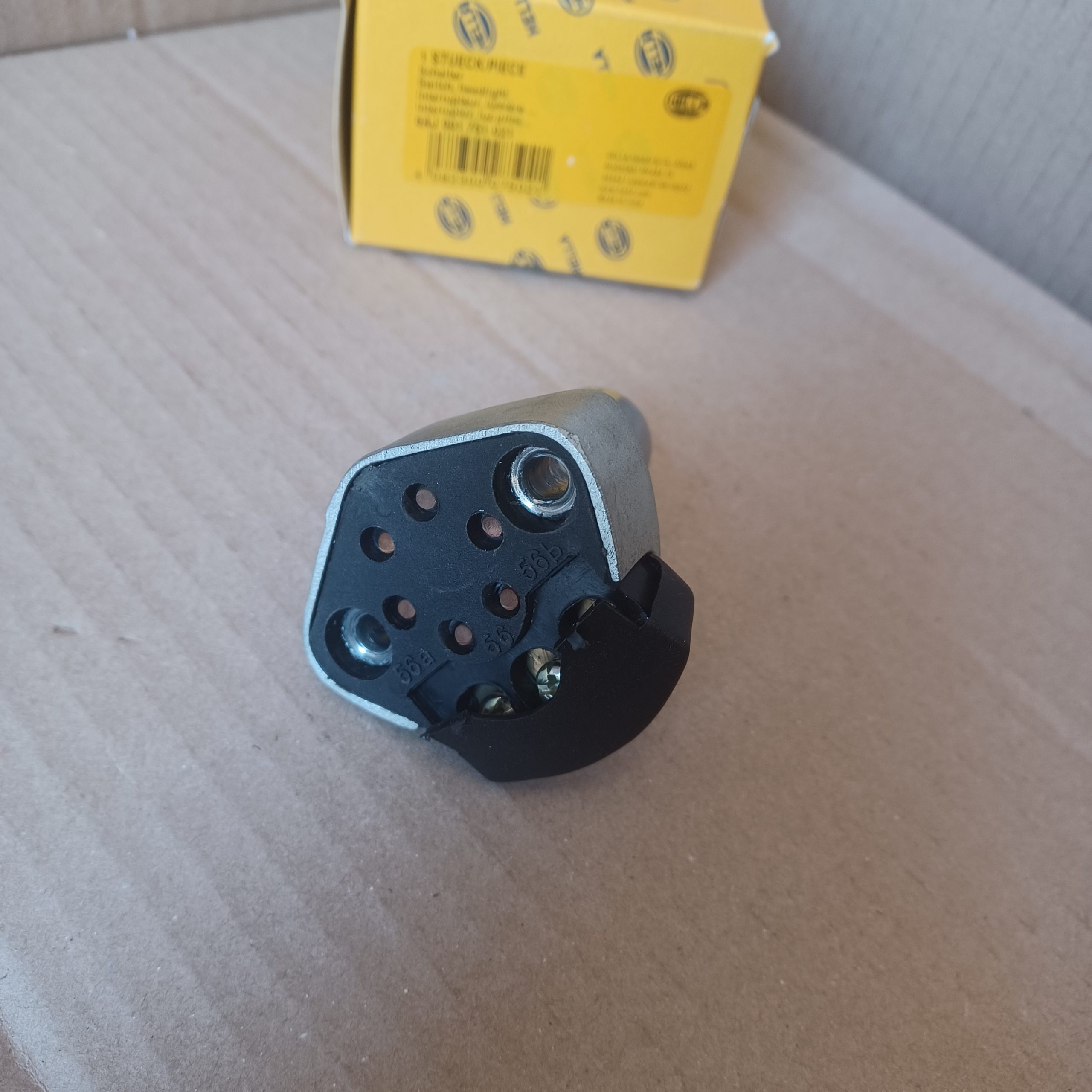 Interrupteur feu de croisement / Feux de route pied scania Volvo Man Arrivages Auto Pieces