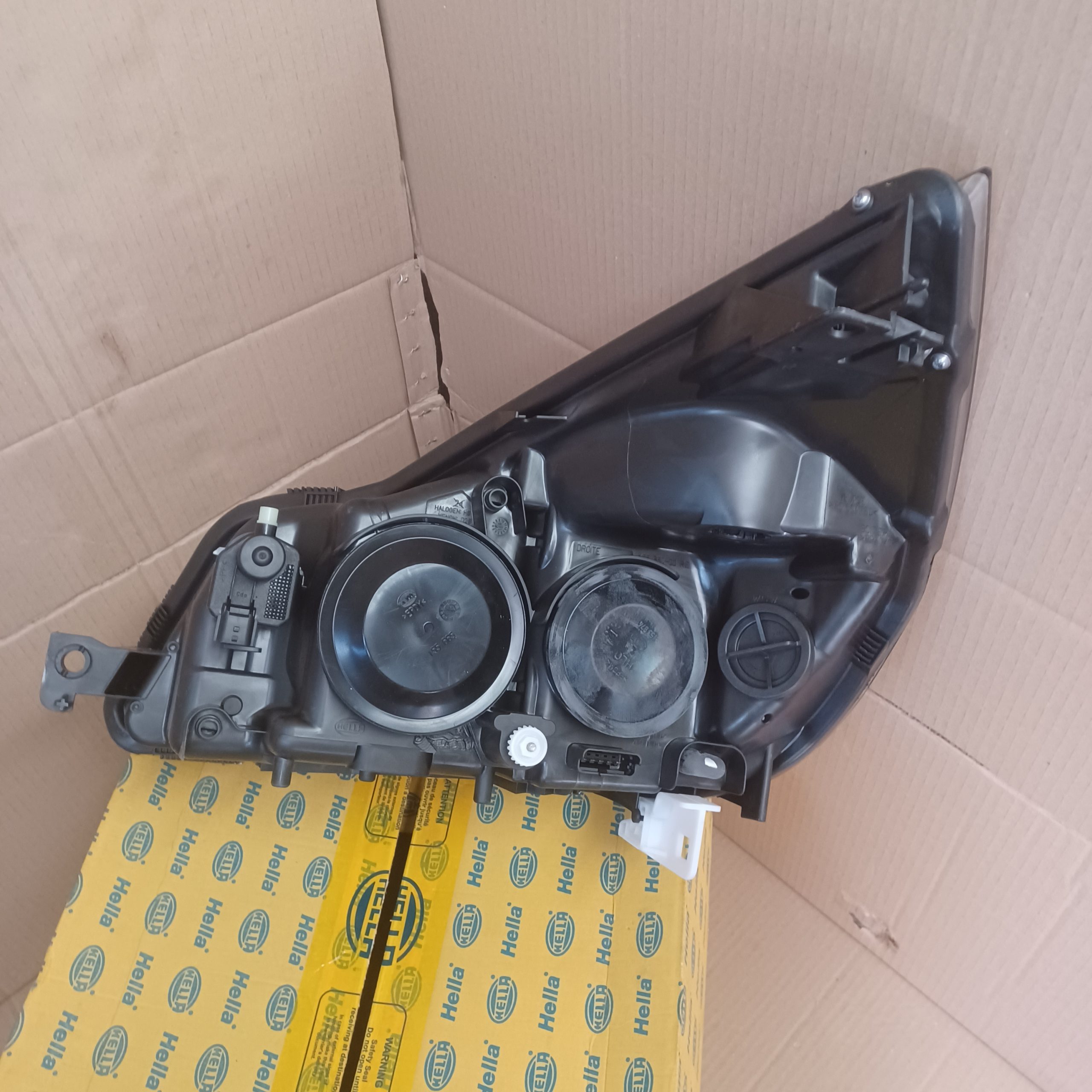 Phare avant Droit Renault Espace IV Halogène Arrivages Auto Pieces