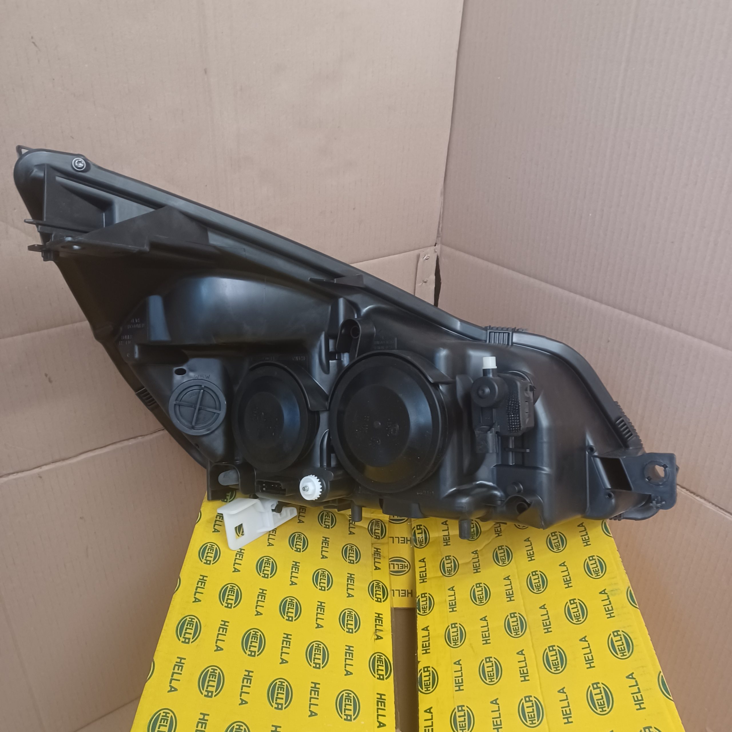 Phare avant Gauche Renault Espace IV Halogène Arrivages Auto Pieces