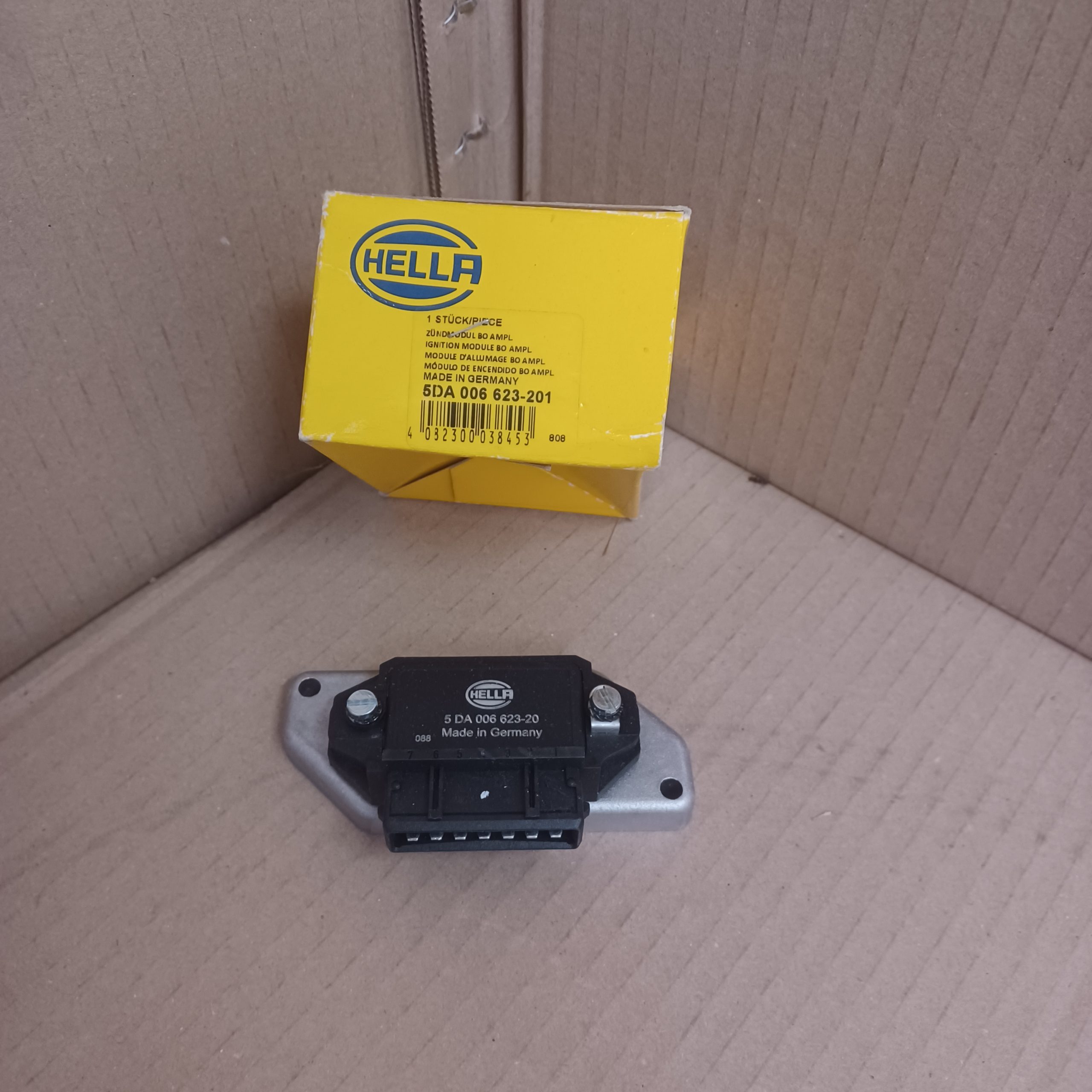 20250709_172423 Module d’allumage Volvo 940 I 2.0 2.3 940 II 2.3 740 2.3 Neuf Hella Arrivages Auto Pieces