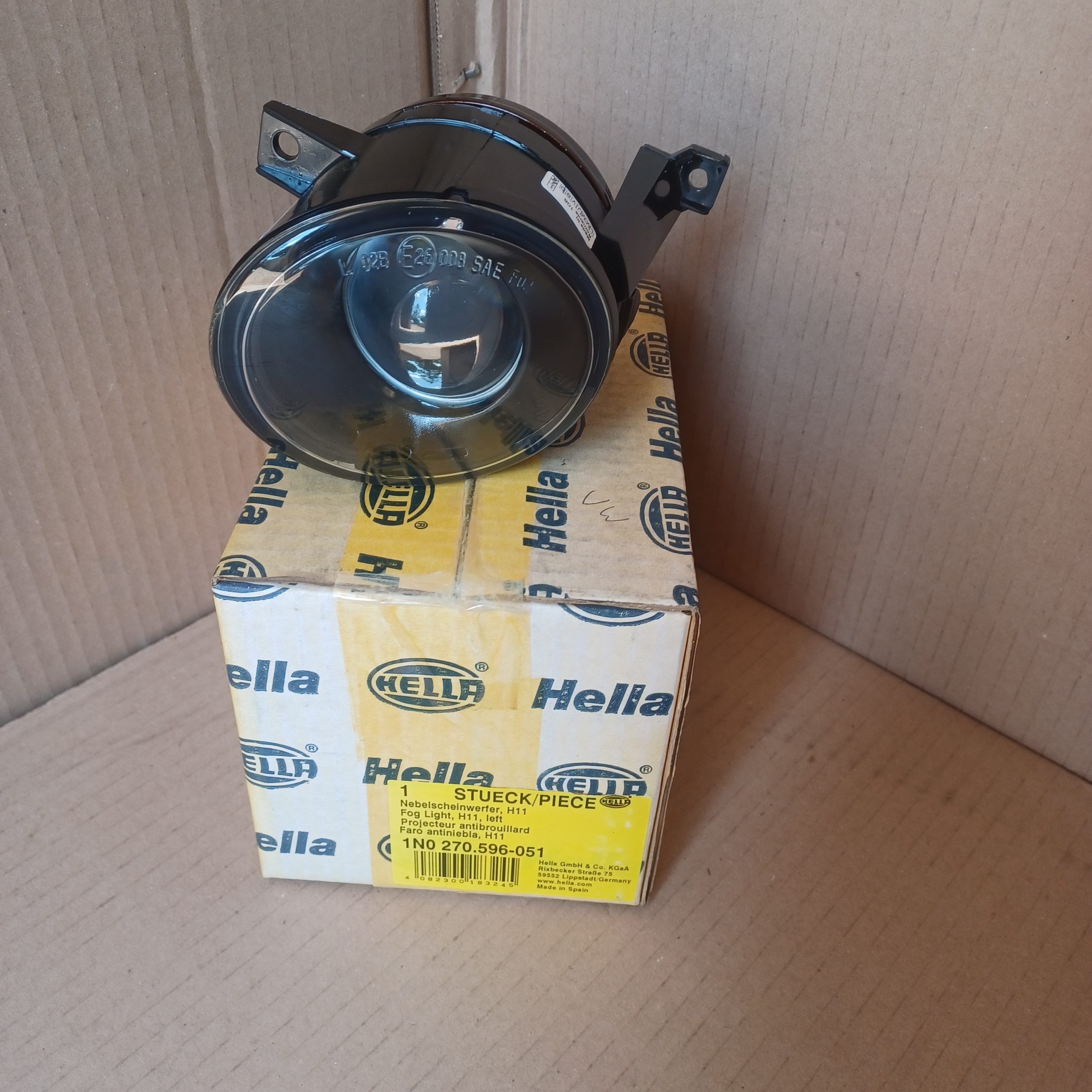 Feu anti-brouillard gauche VW Touran I Caddy III Neuf Hella Arrivages Auto Pieces