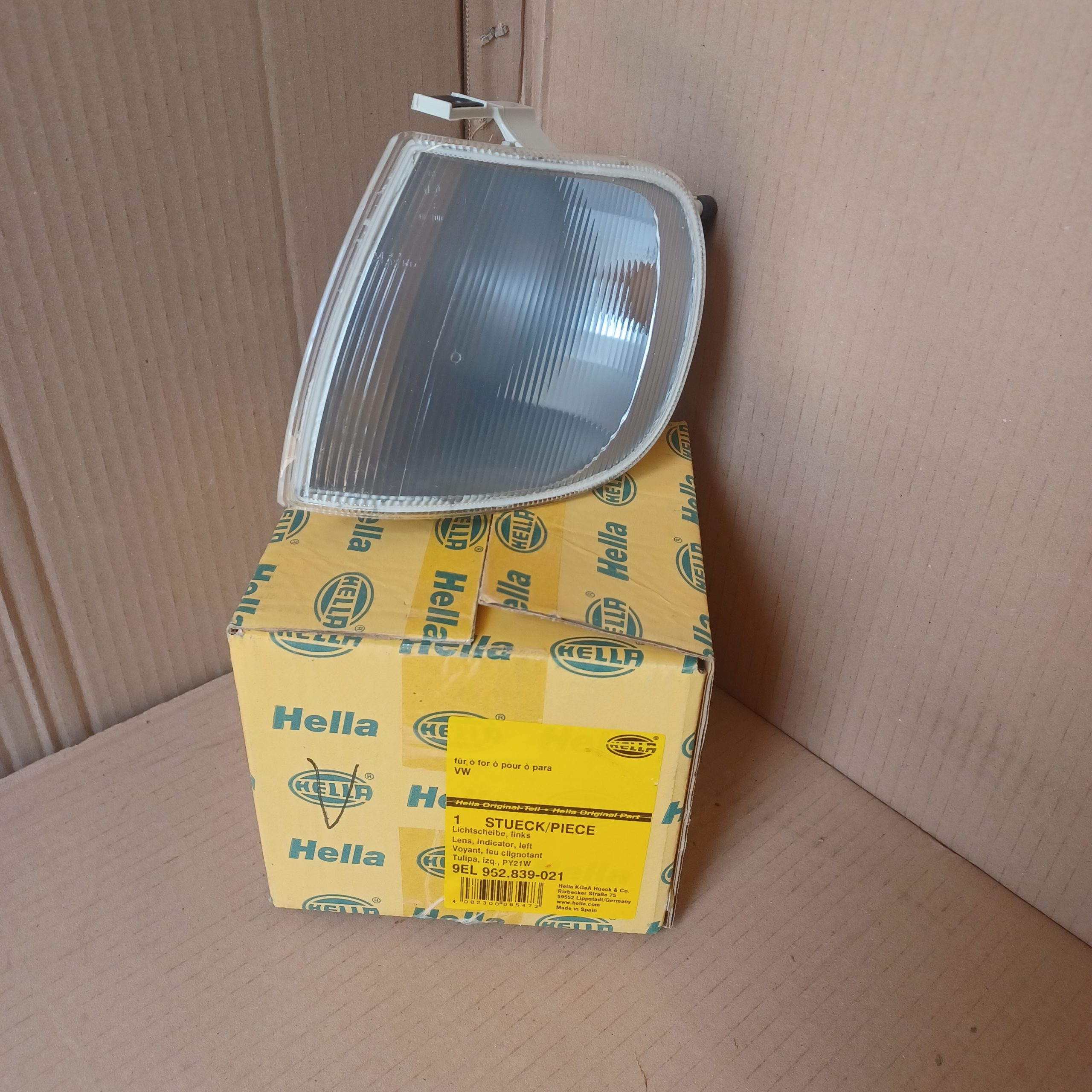 Clignotant droit blanc VW Polo III phase 1 6N1 neuf Hella Arrivages Auto Pieces