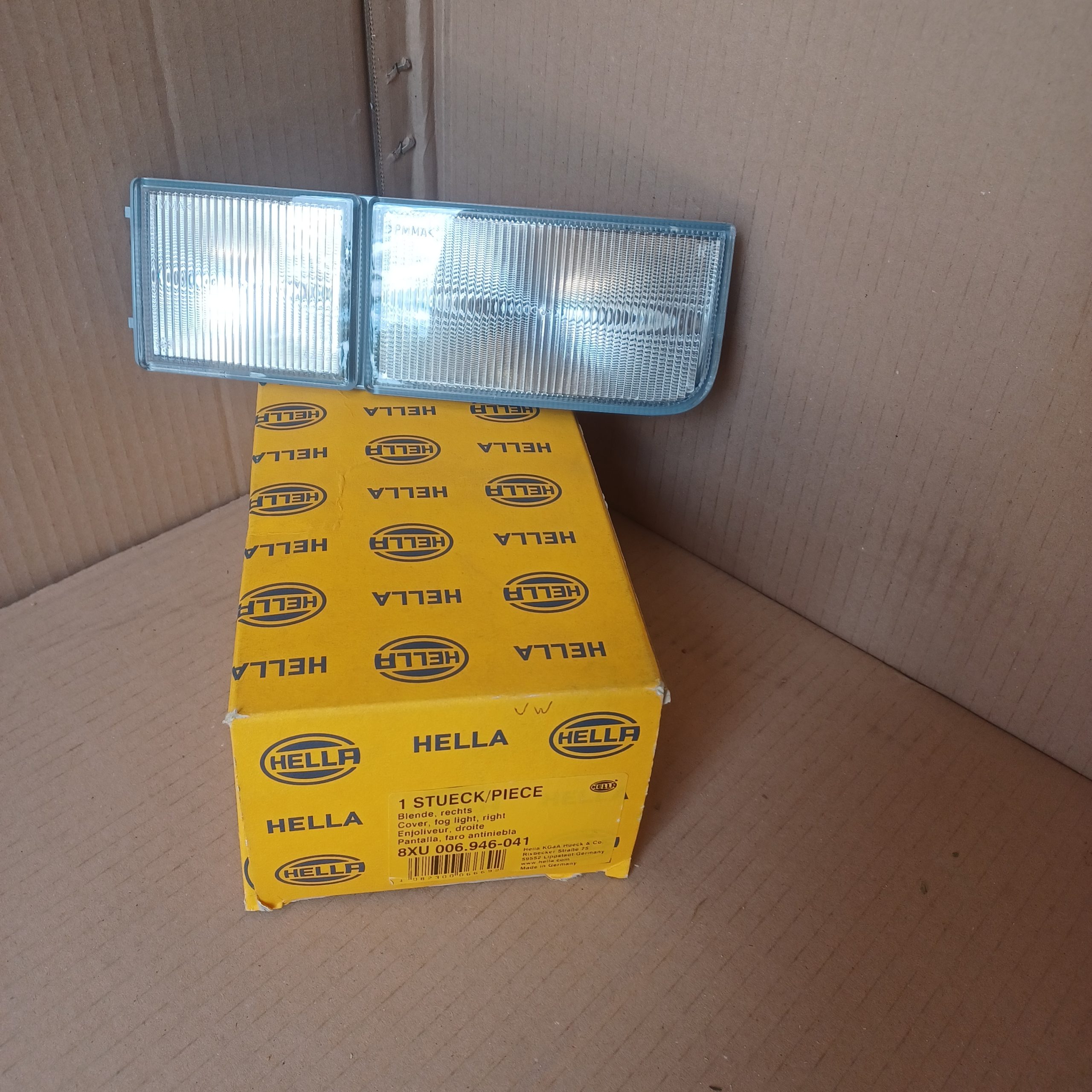 Cache feu anti-brouillard gauche VW Passat B3/B4 Neuf Hella Arrivages Auto Pieces