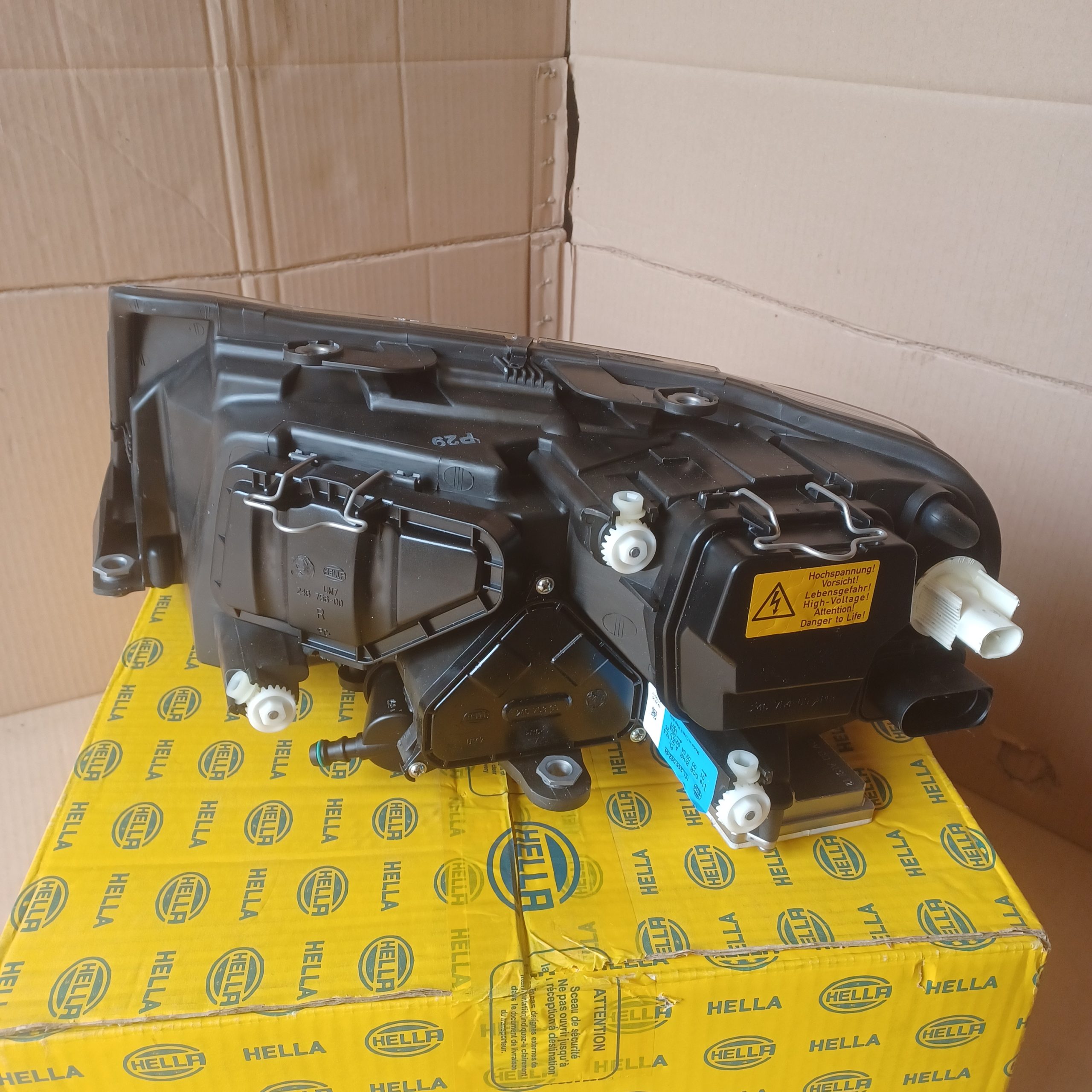 Phare avant droit Skoda Superb I bi-xénon 3U1941018G Arrivages Auto Pieces