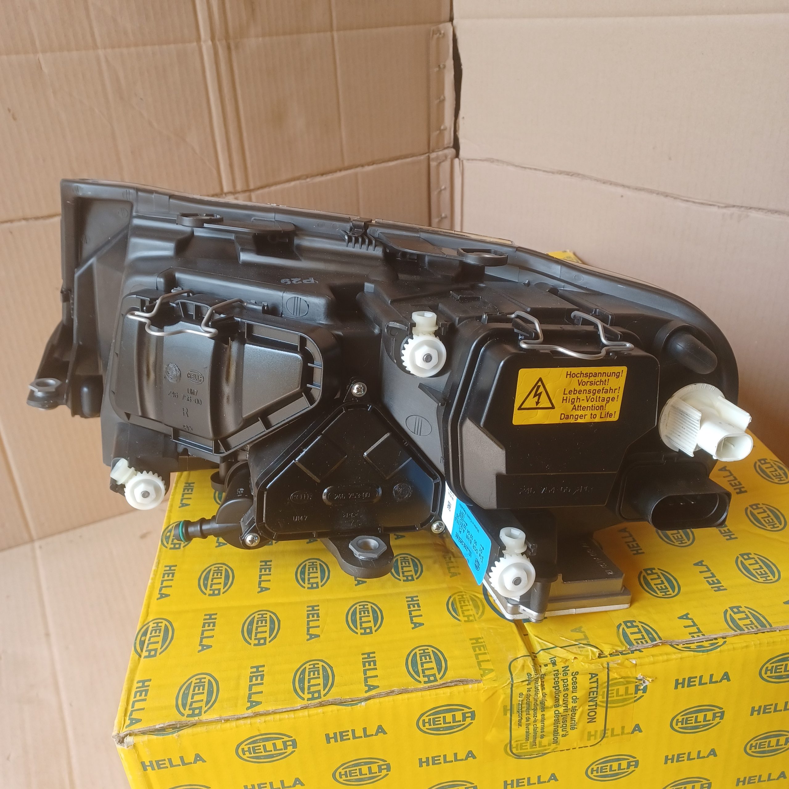 Phare avant droit Skoda Superb I bi-xénon 3U1941018G Arrivages Auto Pieces