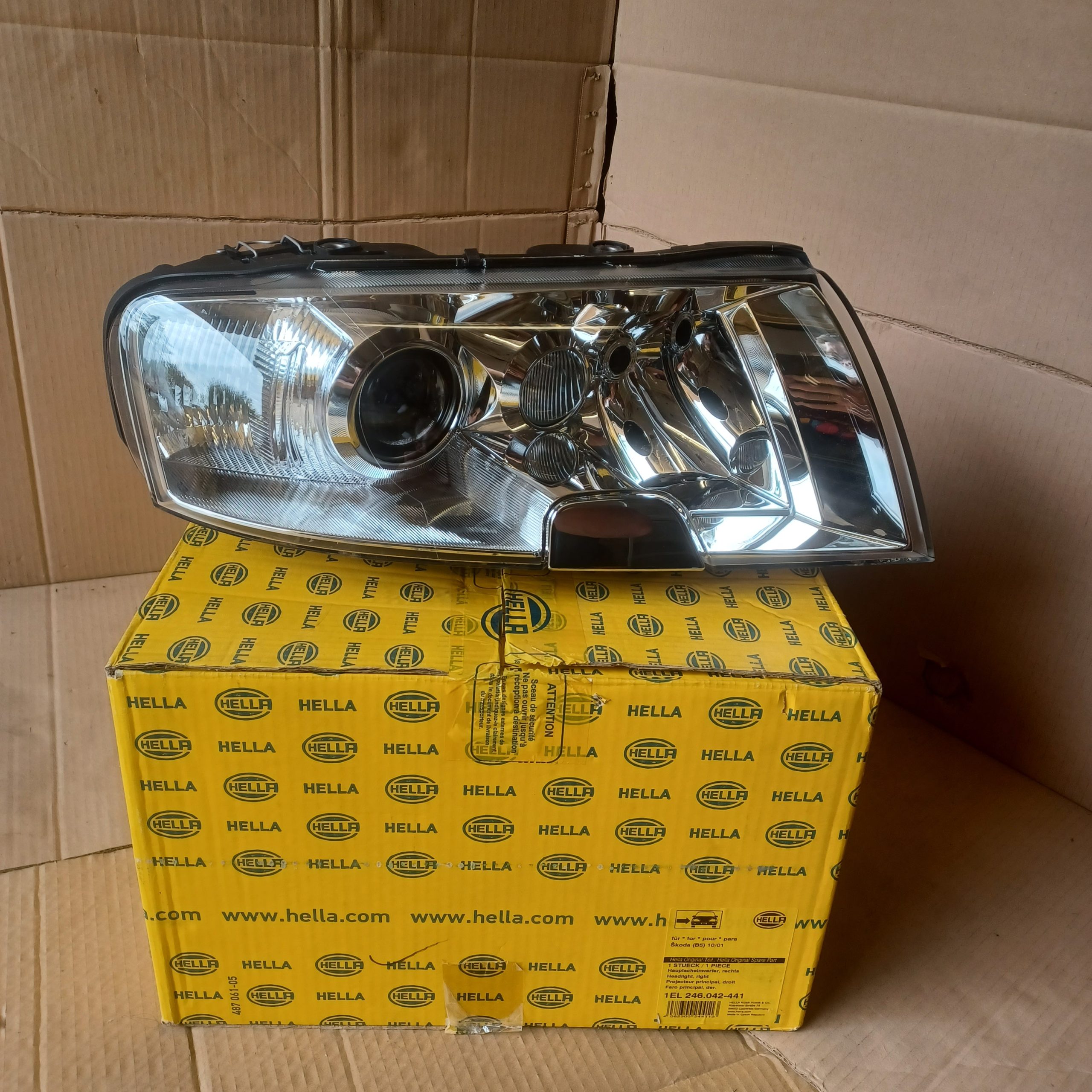 Phare avant droit Skoda Superb I bi-xénon 3U1941018G Arrivages Auto Pieces