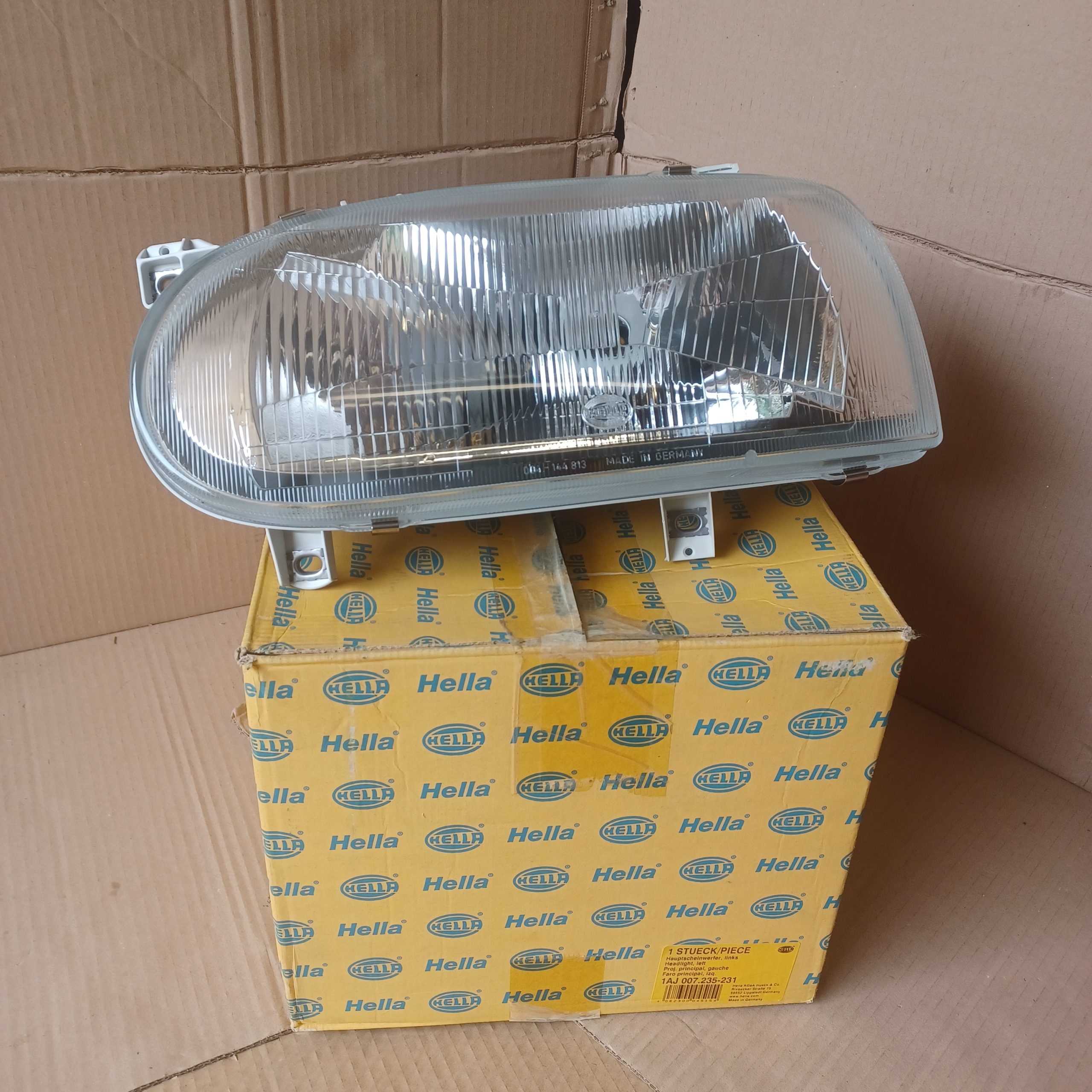 Phare avant gauche VW Golf III fixation cassée + clignotant avant gauche blanc Arrivages Auto Pieces