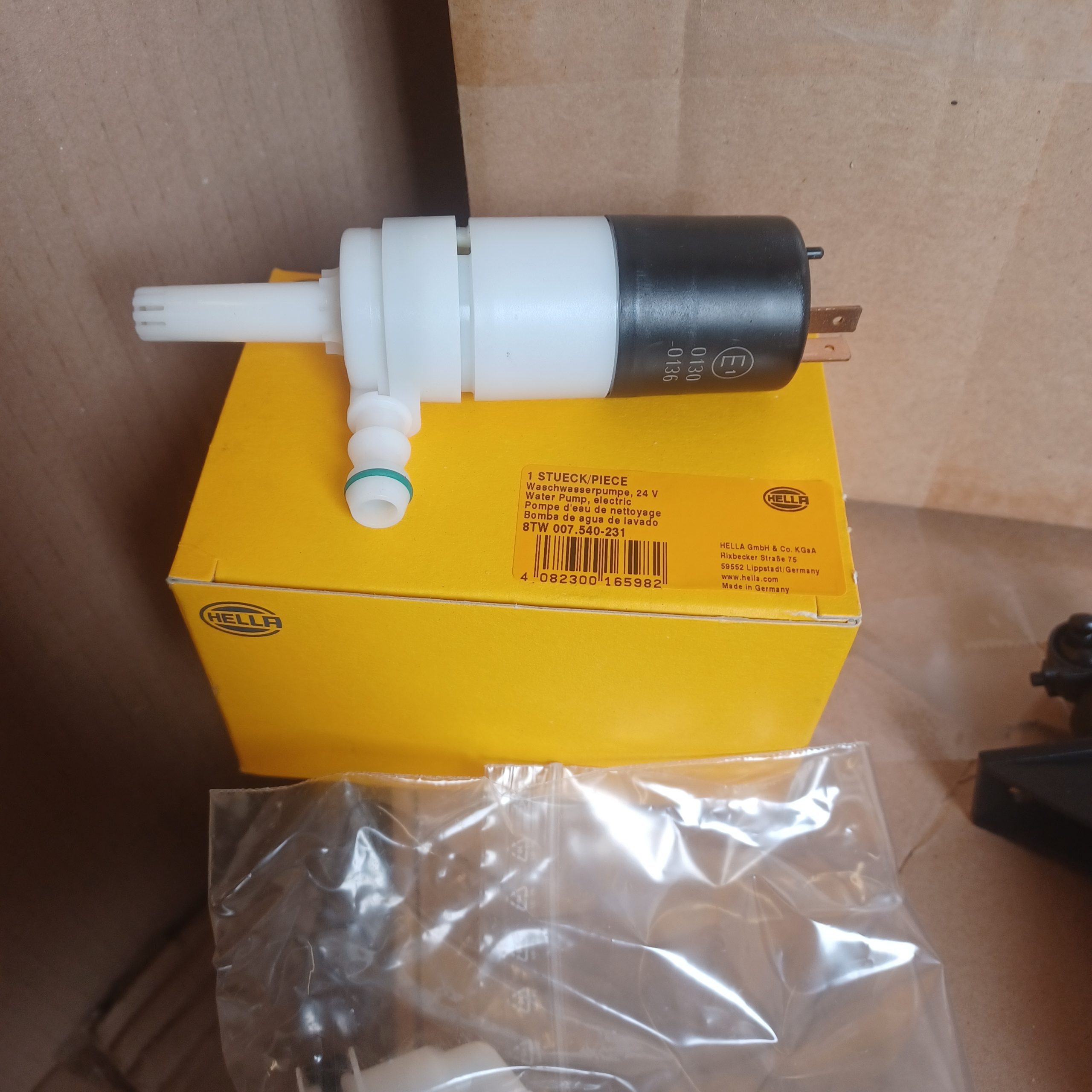Kit Lave-phares complet Iveco Stralis 2002-2018 Arrivages Auto Pieces