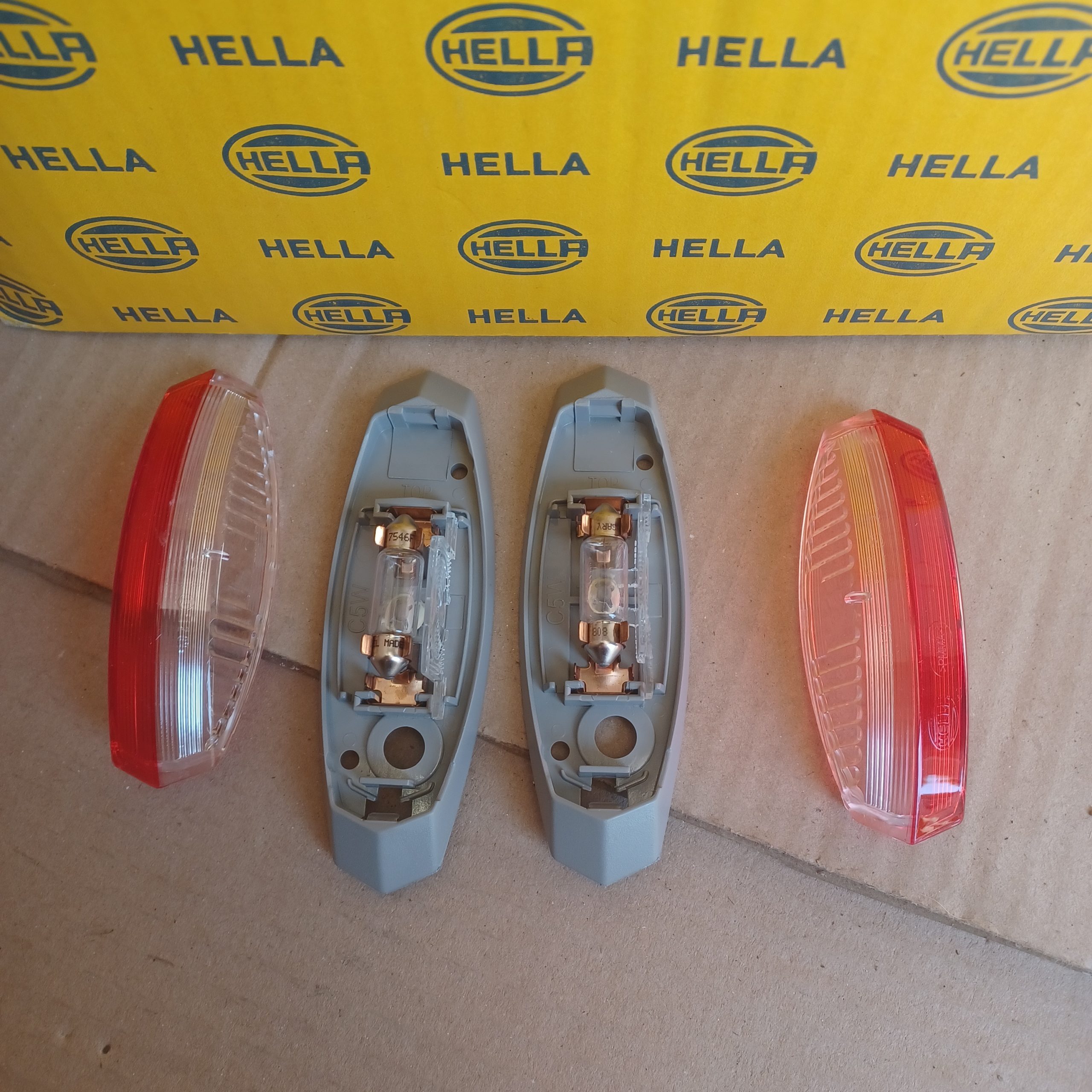 Lot de 2 feux de gabarit montage sur camping car challenger et chausson Arrivages Auto Pieces