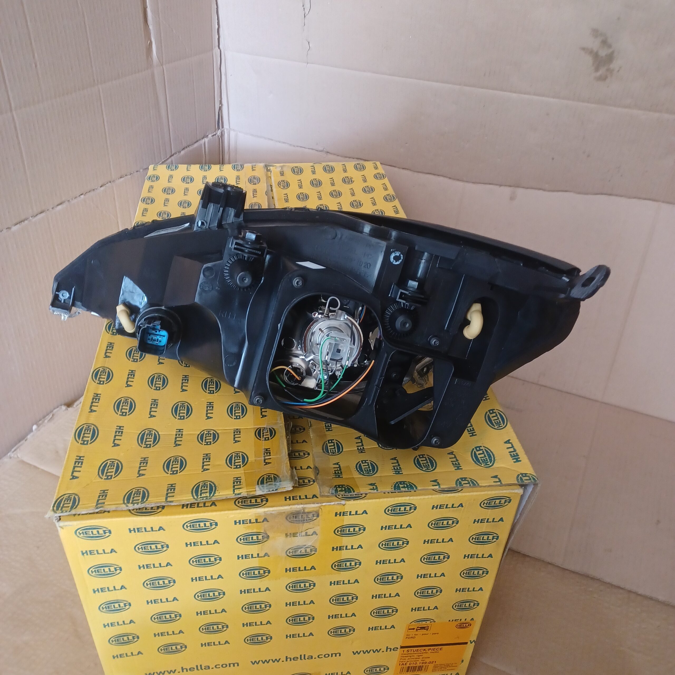 Phare droit Ford Focus I 1998-2004 Arrivages Auto Pieces