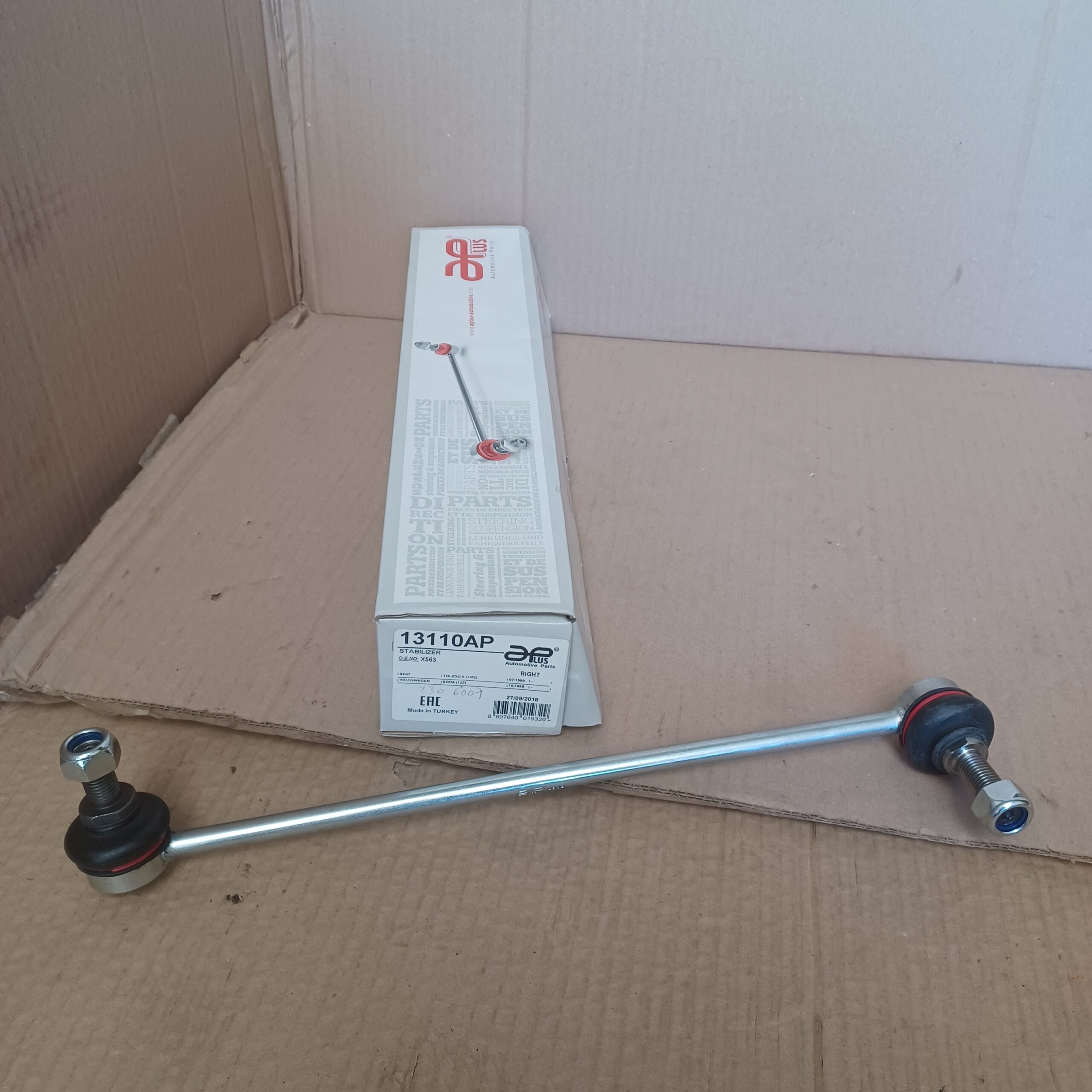 biellette de barre stabilisatrice avant droit VW Golf IV Bora I New Beetle Audi A3 8L TT 8N Arrivages Auto Pieces