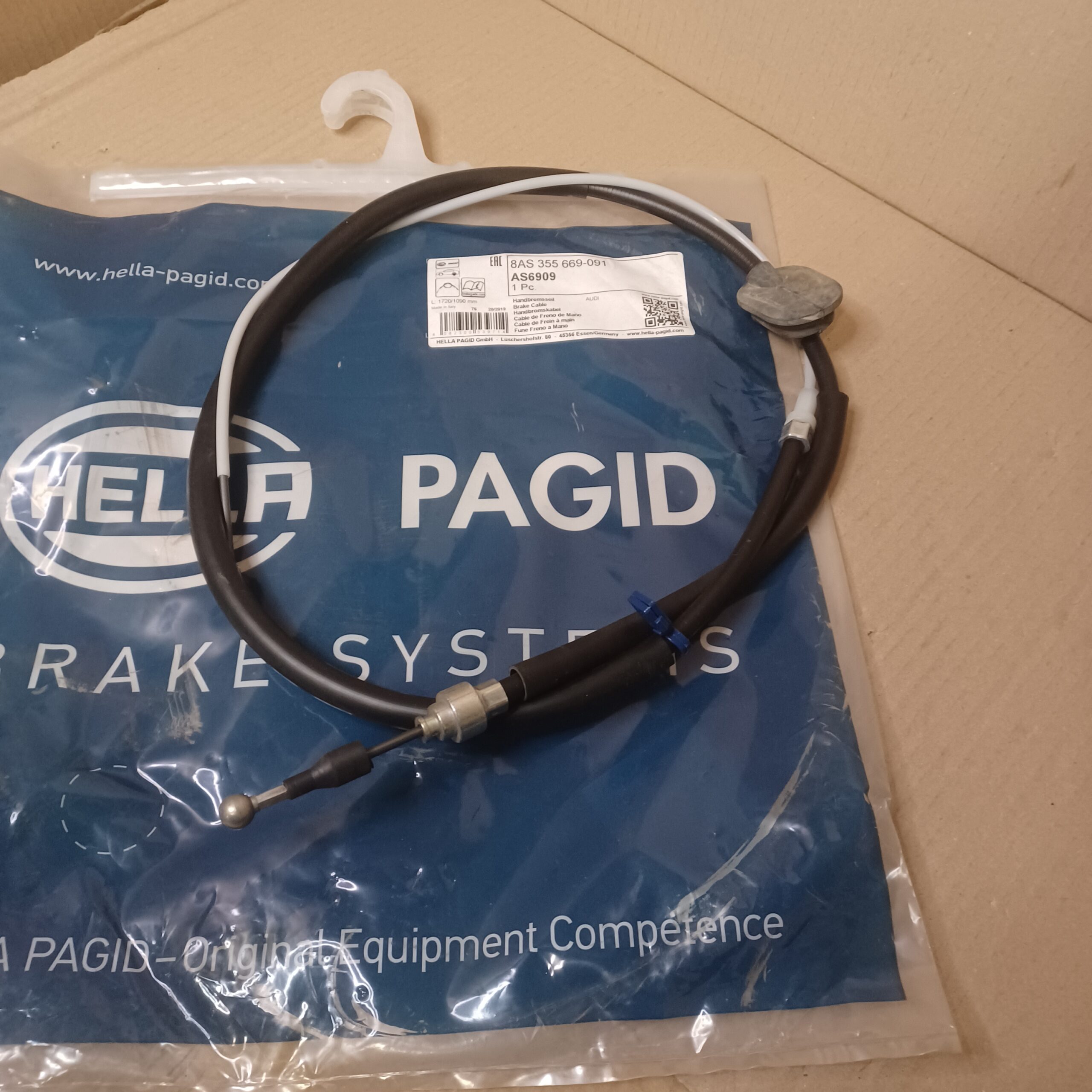 Clignotant gauche Skoda Octavia I Hella Neuf Arrivages Auto Pieces