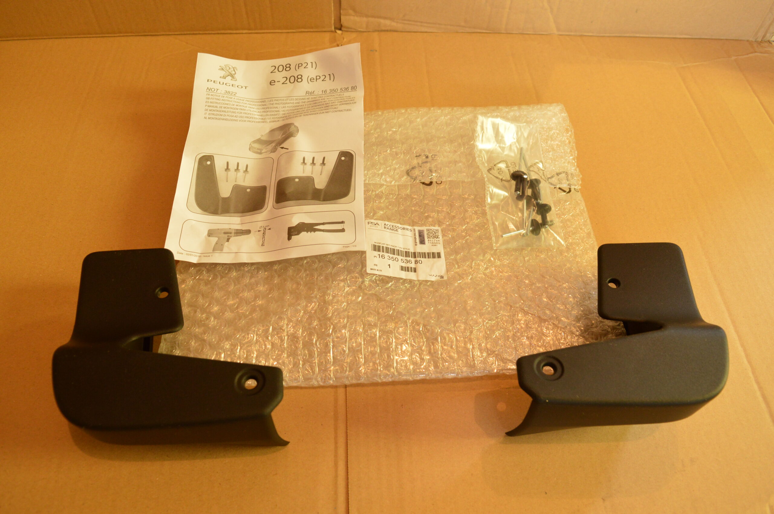 Jeu de 2 bavettes Avant Peugeot 208 II P21 2019-… VERSION UPPER 1635053680 OEM Arrivages Auto Pieces