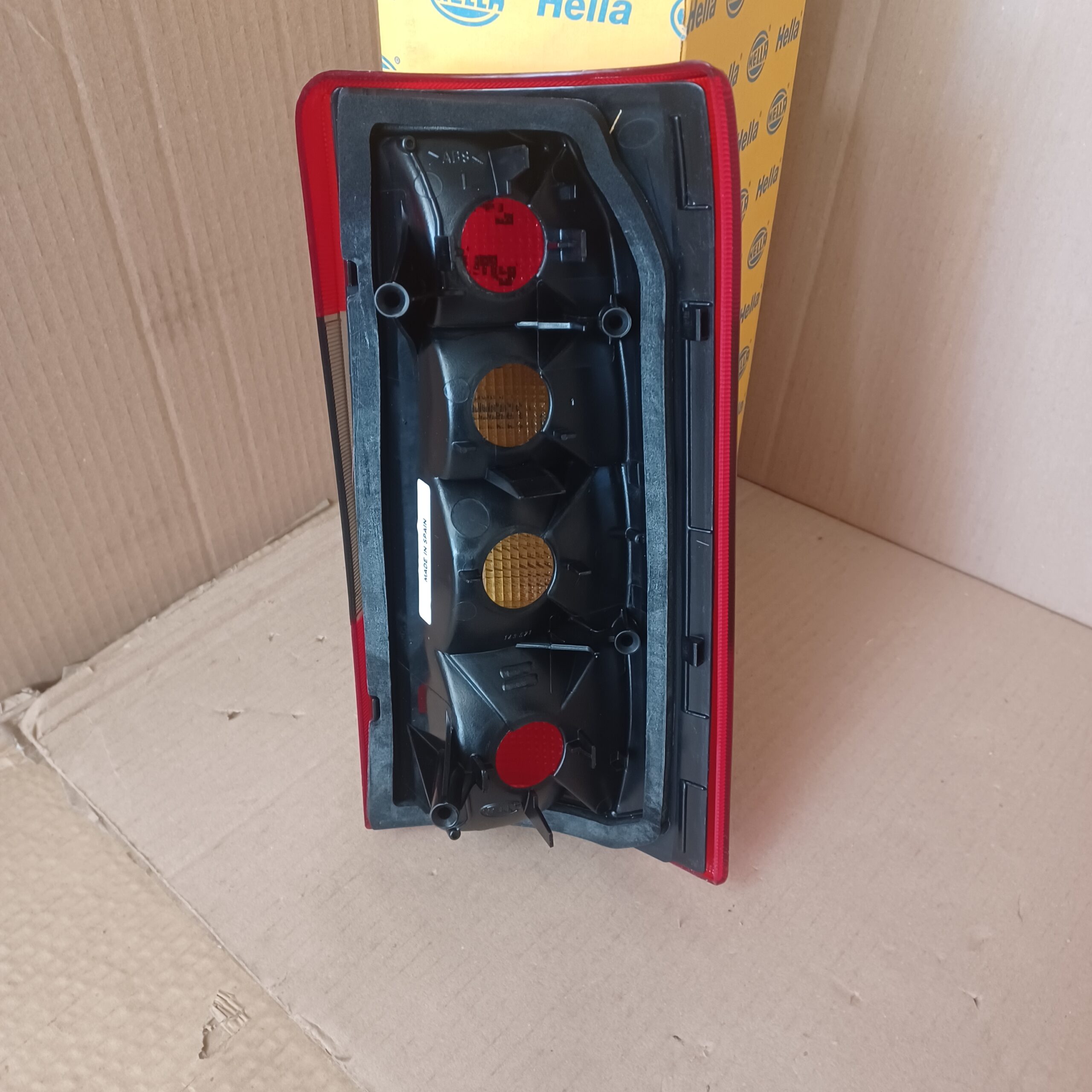 Feu arrière gauche Opel Omega B Break Arrivages Auto Pieces