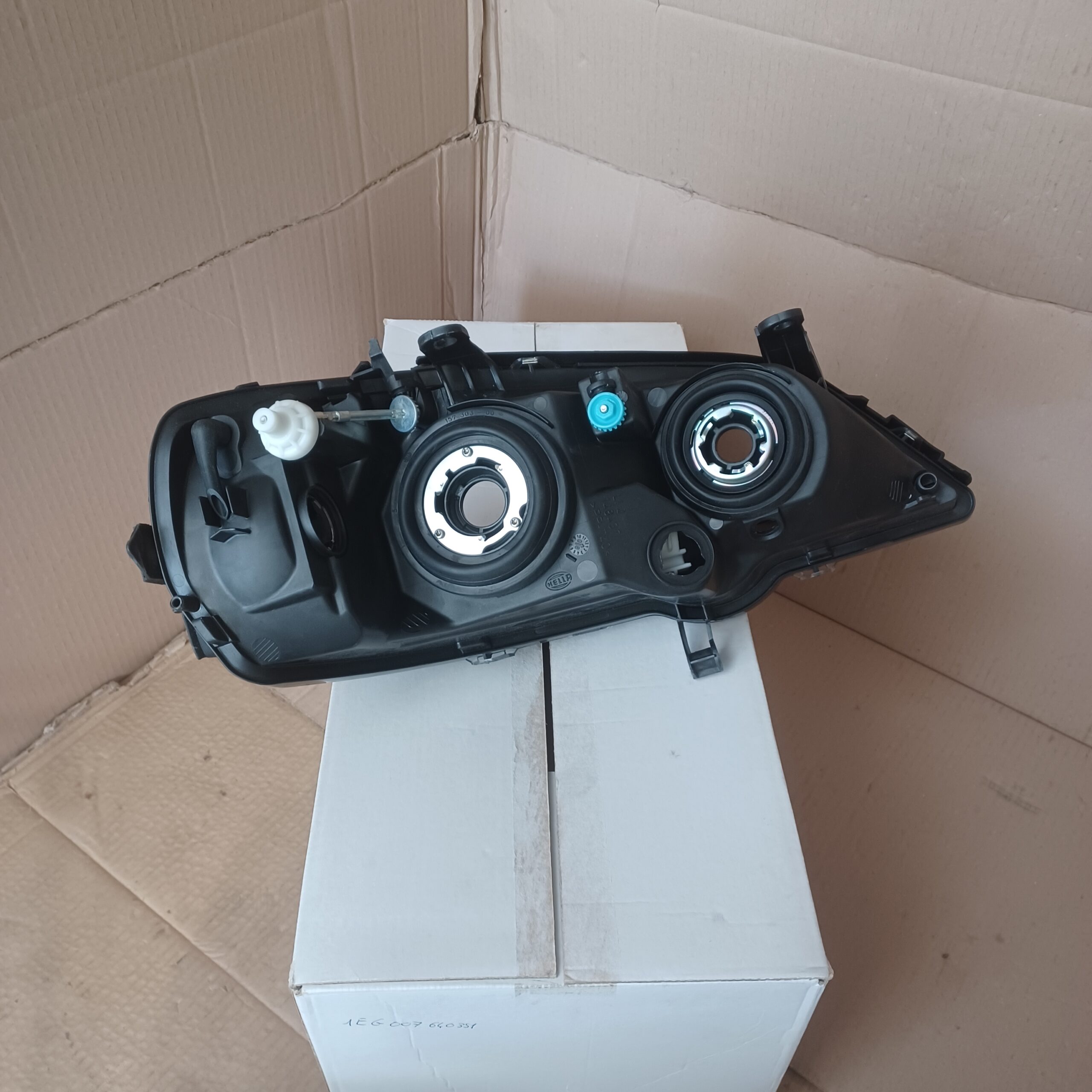 Phare gauche (fond noir) Opel Astra G 1998-2004 Arrivages Auto Pieces