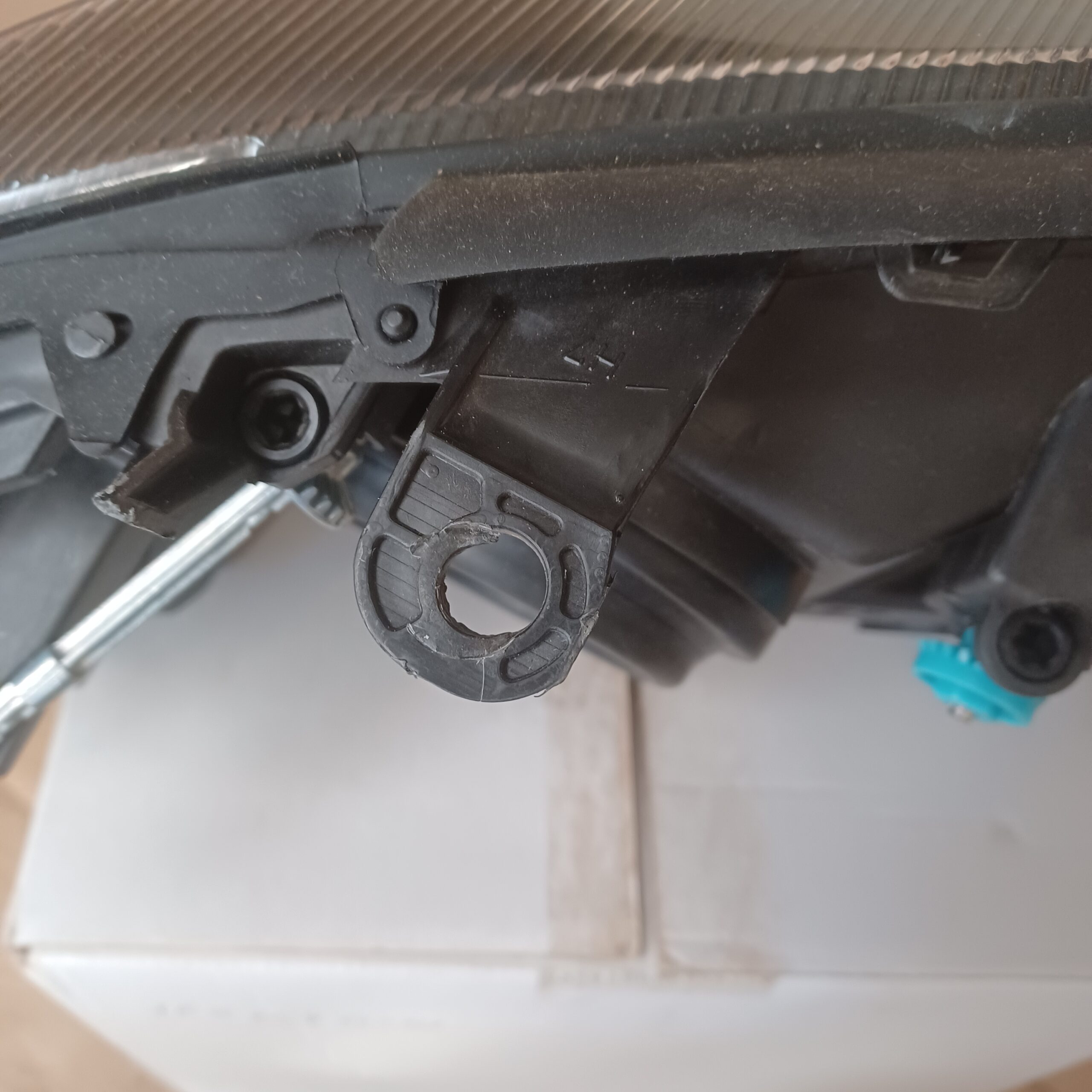Phare gauche (fond noir) Opel Astra G 1998-2004 Arrivages Auto Pieces