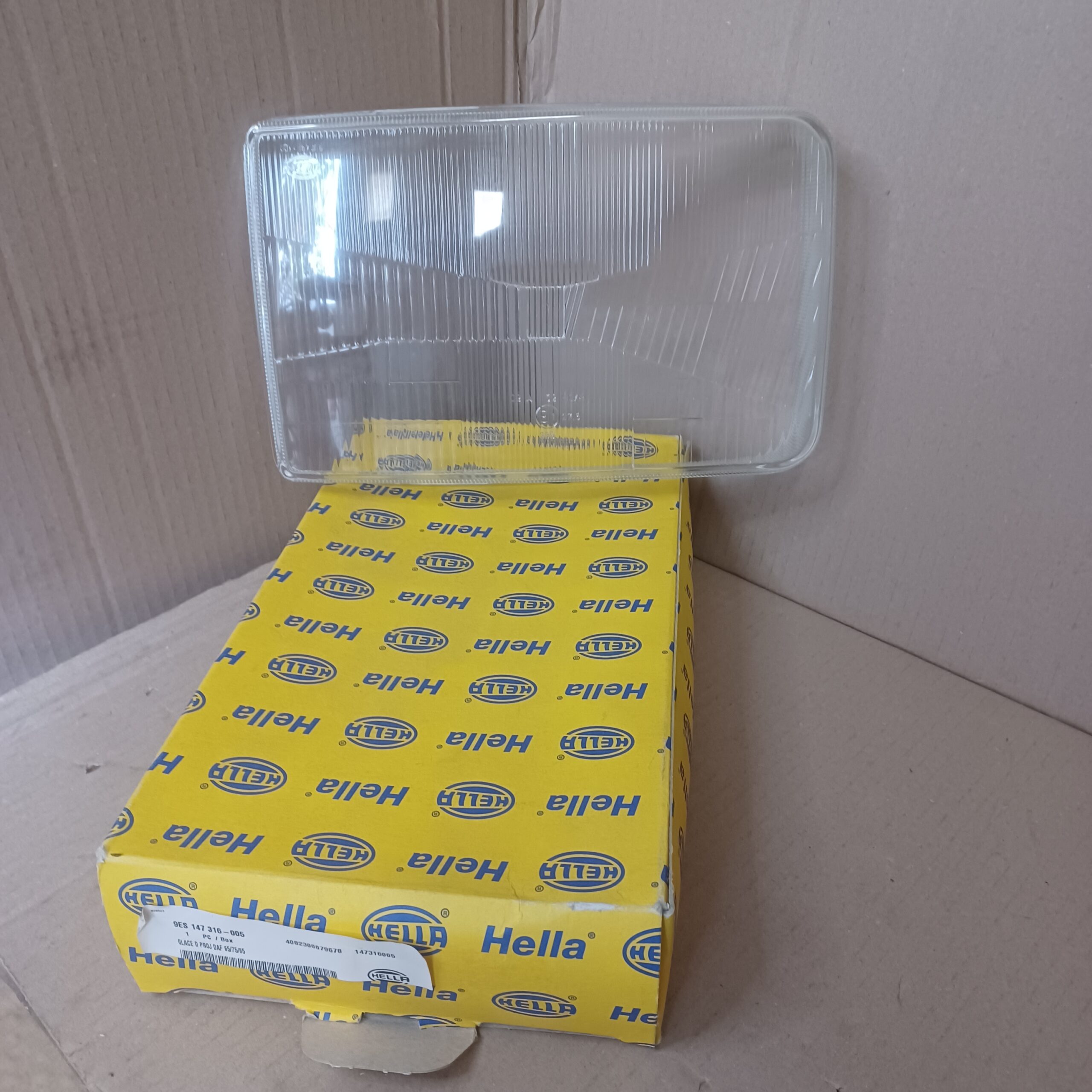 Verre de phare avant gauche RHD SCANIA 4 series P,G,R,T series Arrivages Auto Pieces