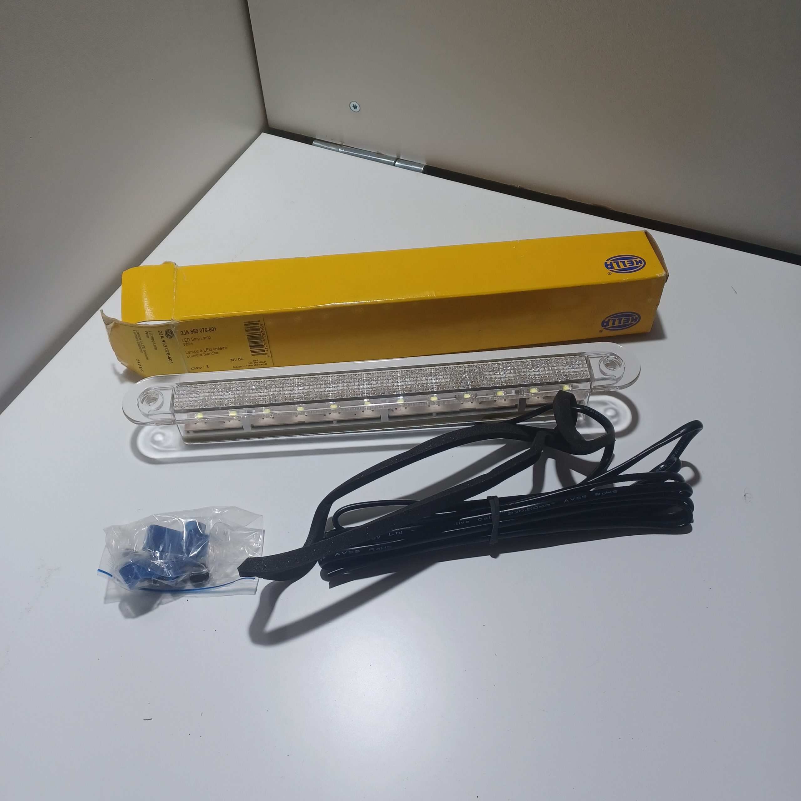 Lot de 2 feux de position avant 12v 24v 60x80x90mm R5W Arrivages Auto Pieces