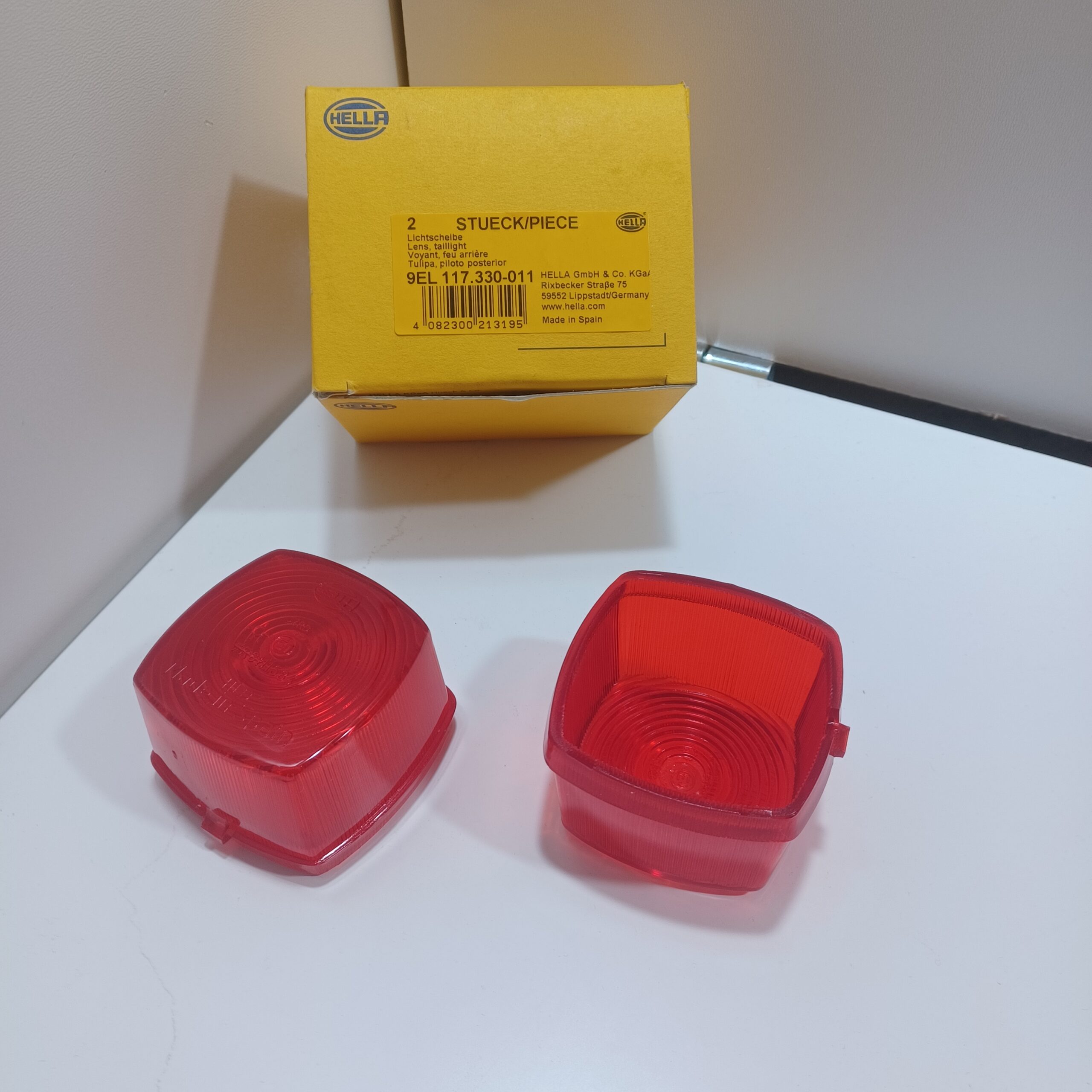 x2 Cabochons feux arrière Remorque poids lourd agricole Tracteur Entraxe vis 60mm Arrivages Auto Pieces