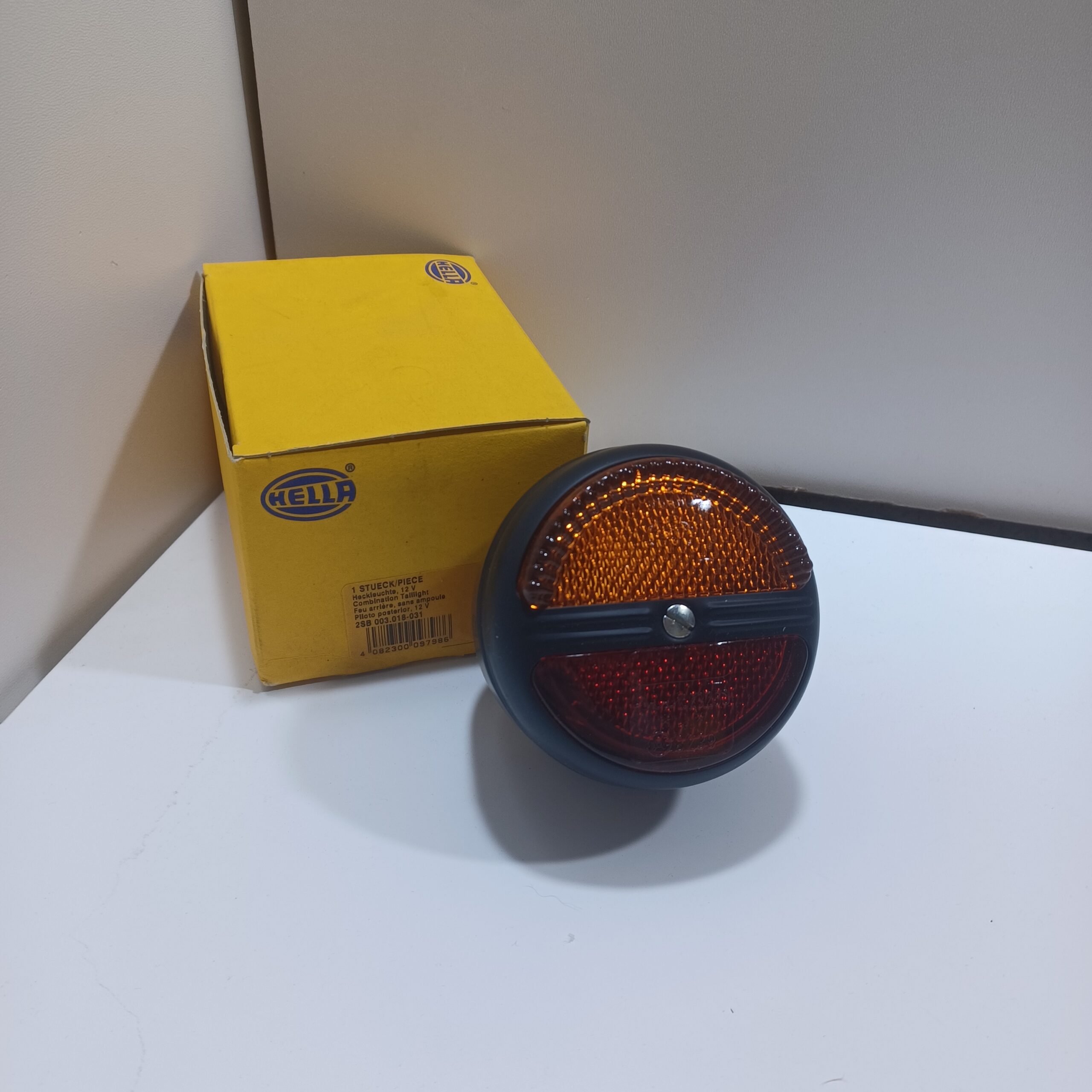 Cabochon rond feu arrière tracteur caravane agricole poids lourd Diamètre 81mm Arrivages Auto Pieces