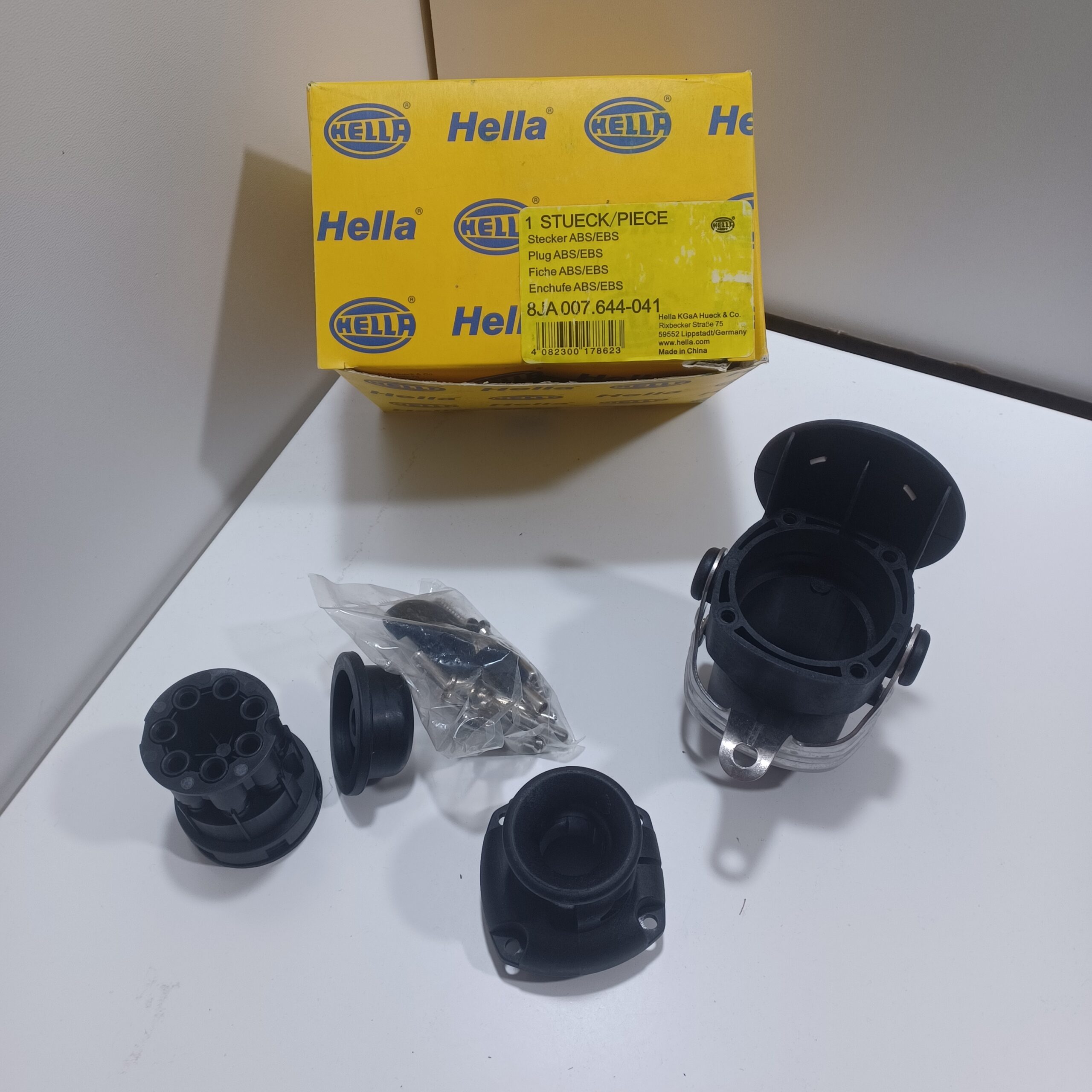 Prise remorque 7 poles 24v ABS EBS femelle poids lourd semi remorque Arrivages Auto Pieces