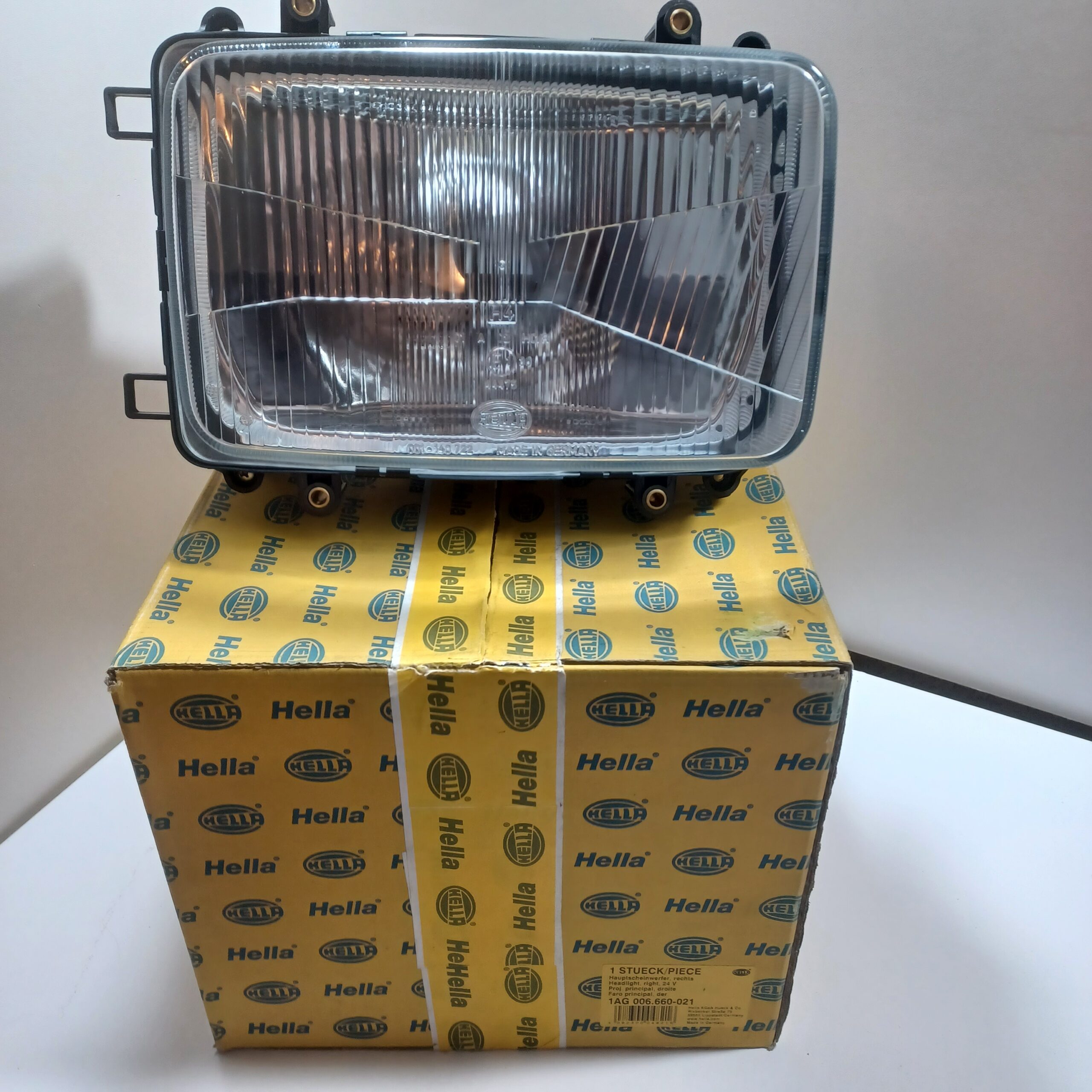 Phare avant droit DAF 65 75 85 1992-1998 Neuf Hella Arrivages Auto Pieces