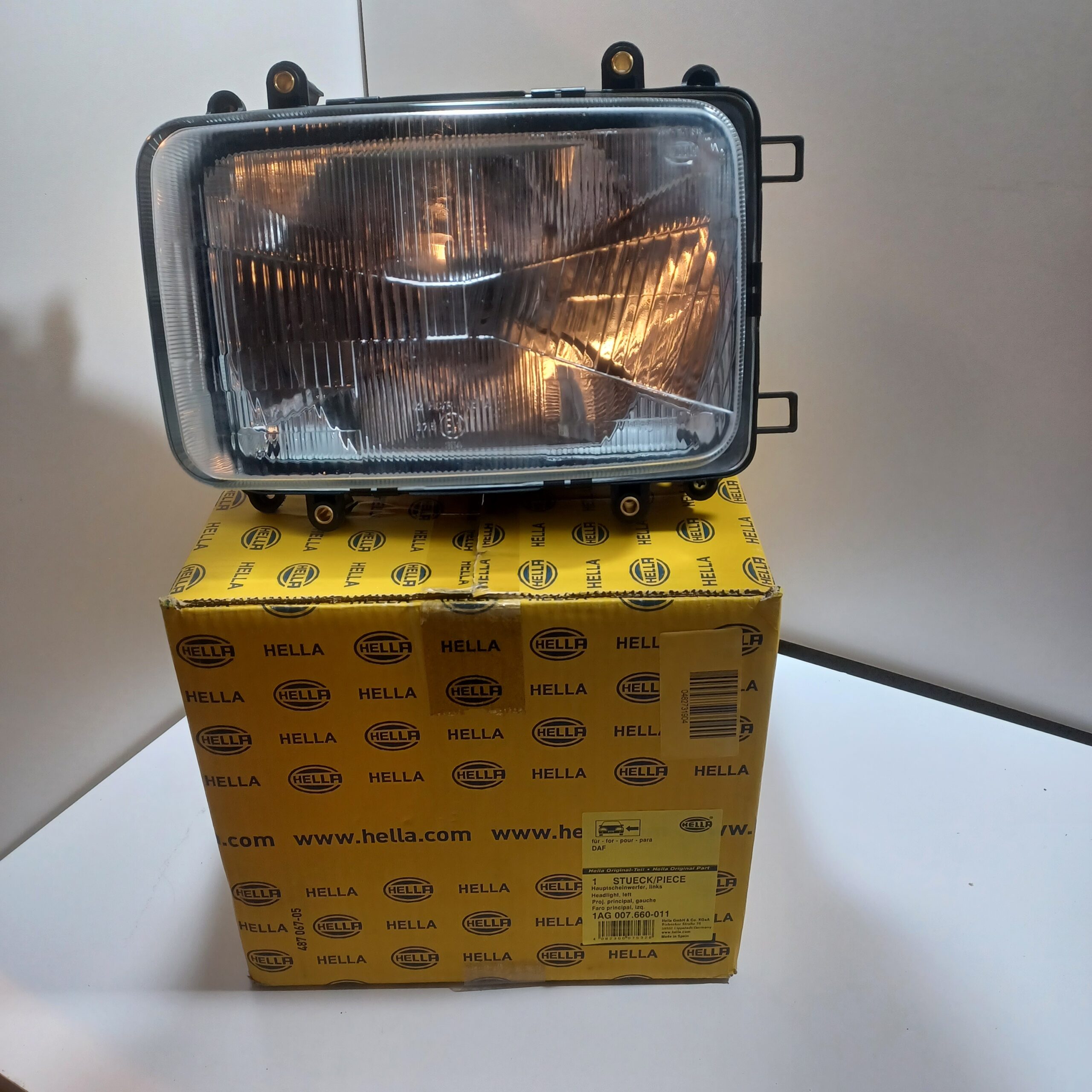 Phare avant droit DAF 65 75 85 1992-1998 Neuf Hella Arrivages Auto Pieces