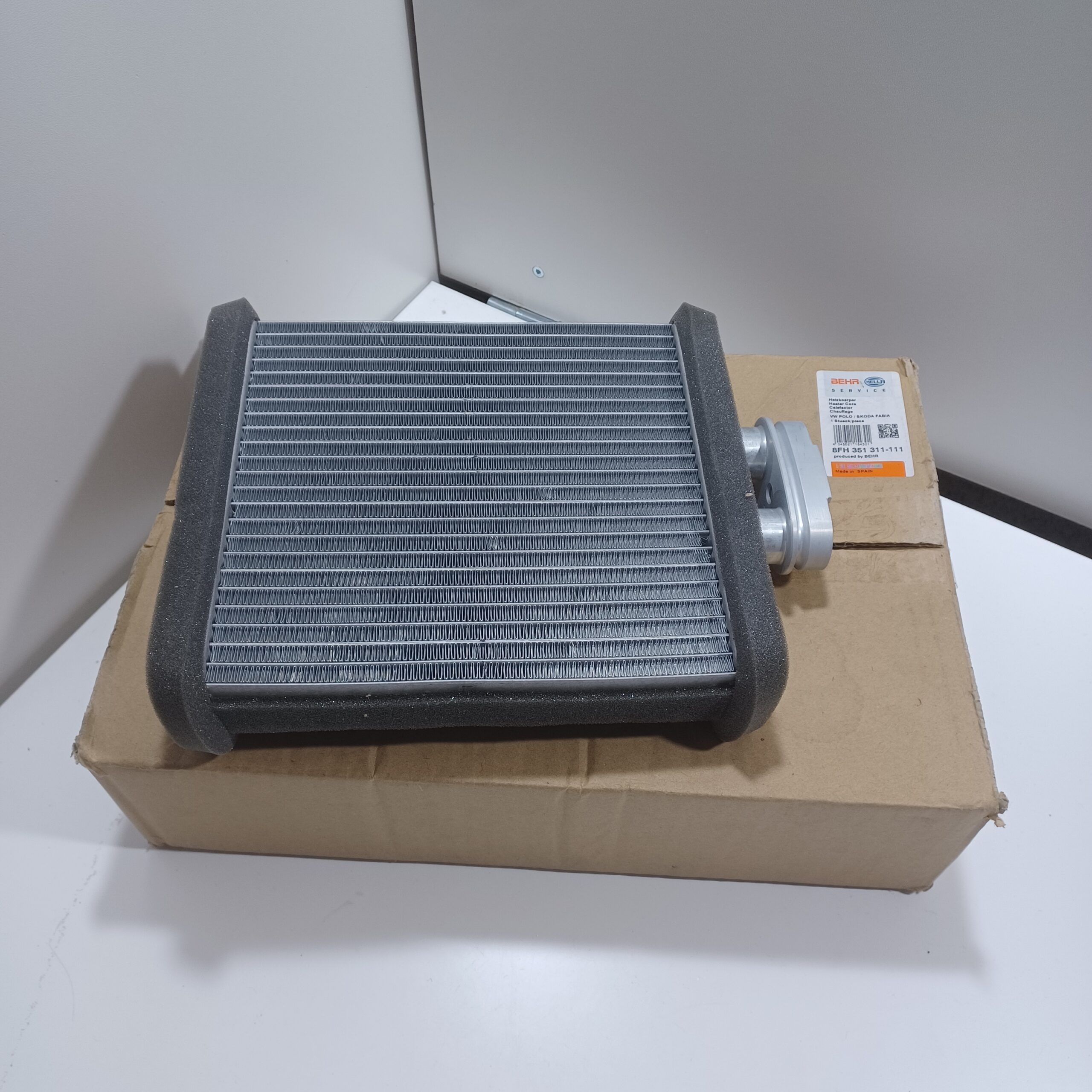 Radiateur chauffage Seat Ibiza III VW Fox Polo IV 9N Audi A1 Neuf Hella Arrivages Auto Pieces