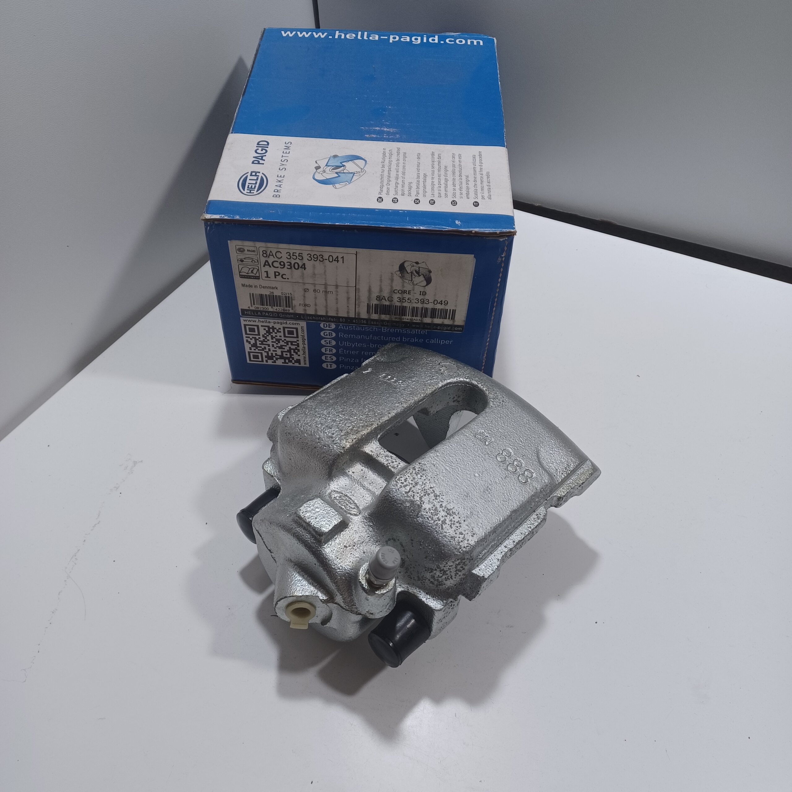 D (874) Étrier de frein avant gauche Ford Mondeo I et II Hella 8AC 355 393-041 Arrivages Auto Pieces