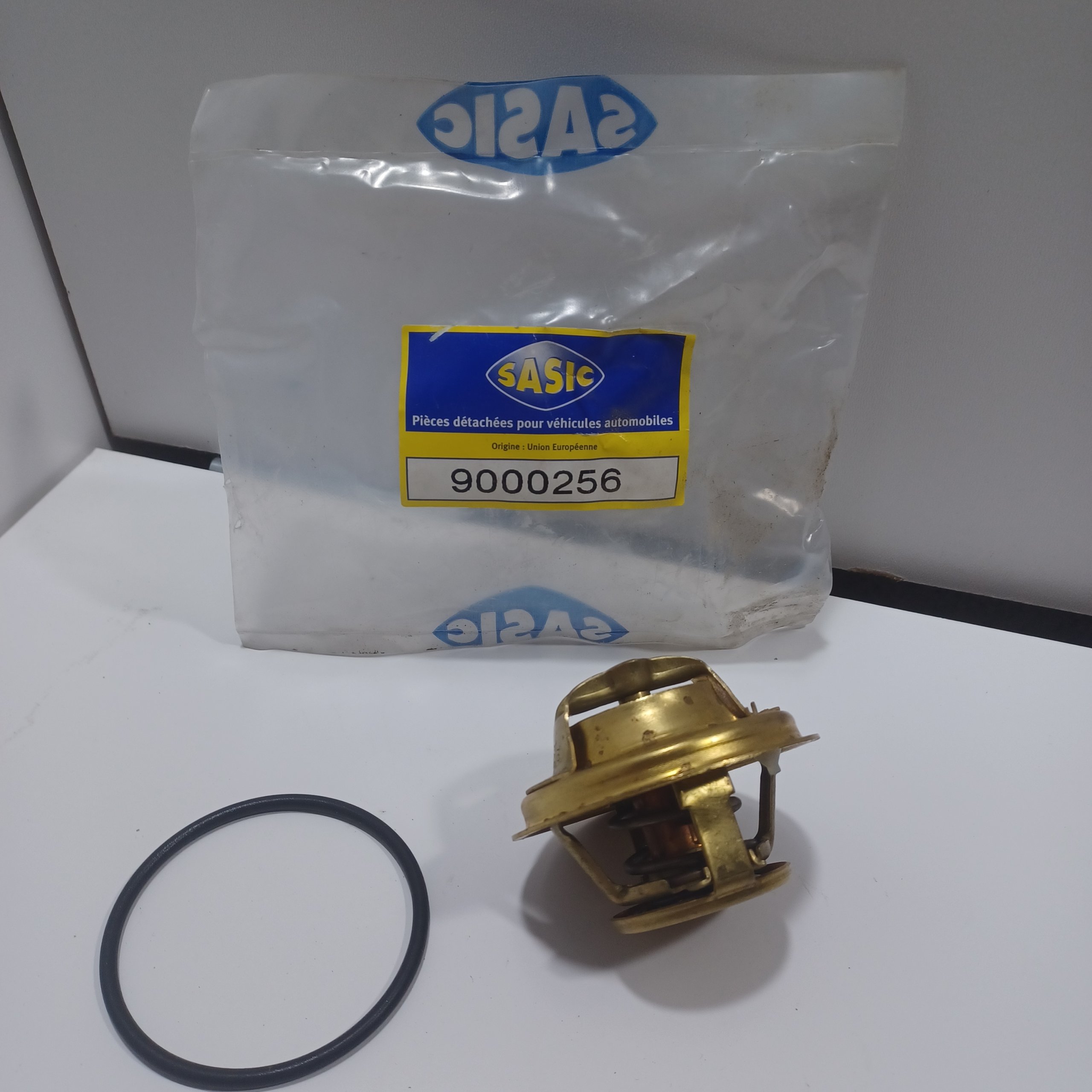 Thermostat Mercedes W201 2.3 2.5 2.6 W124 230 260 280 300 320 W460 230 280 W116 280 Arrivages Auto Pieces